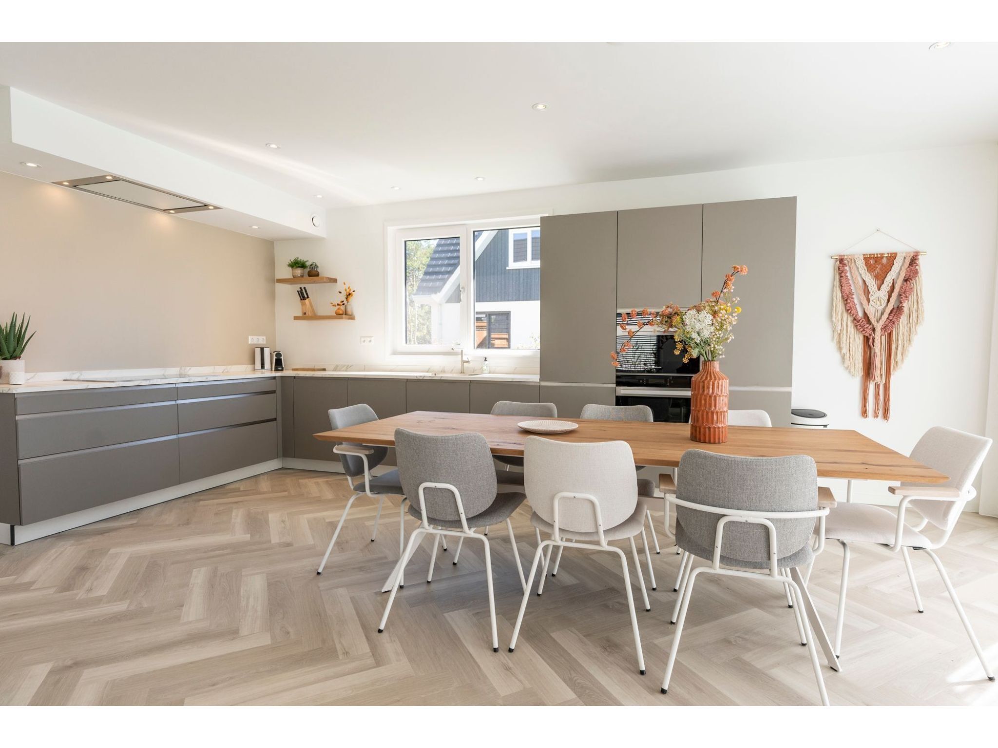 De keuken van So What 19 in De Koog Texel