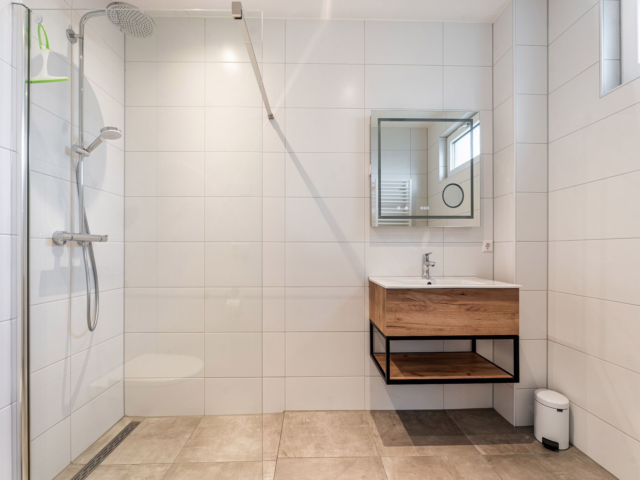 De badkamer van So What 21A in De Koog Texel