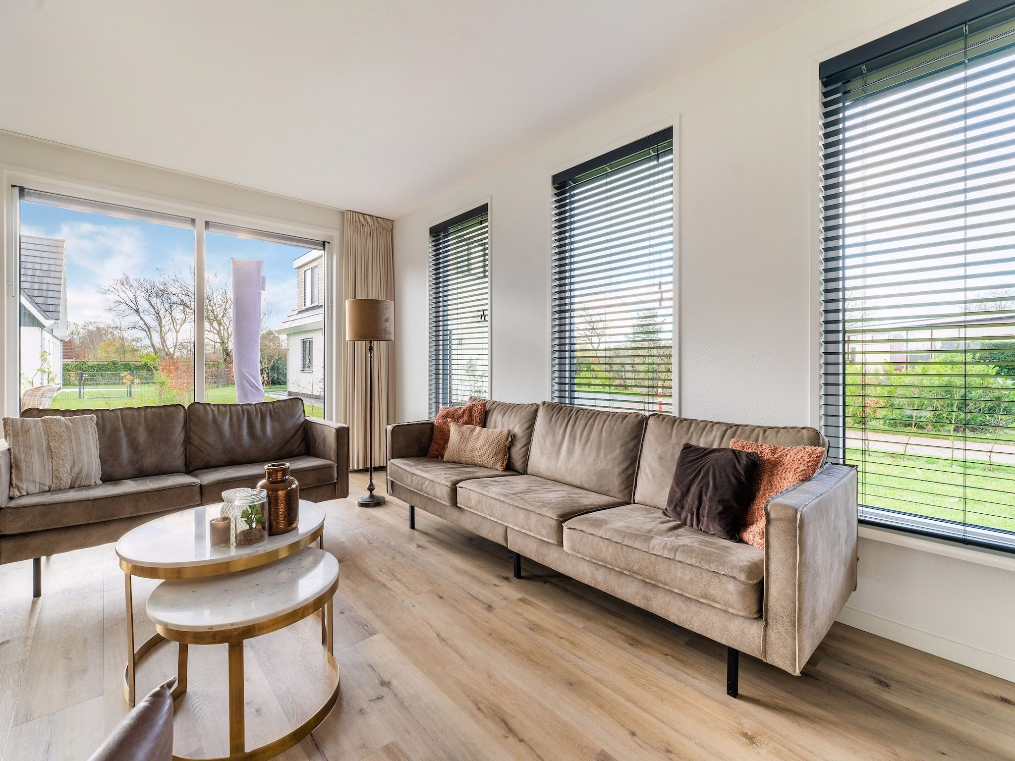 De woonkamer van So What 21A in De Koog Texel