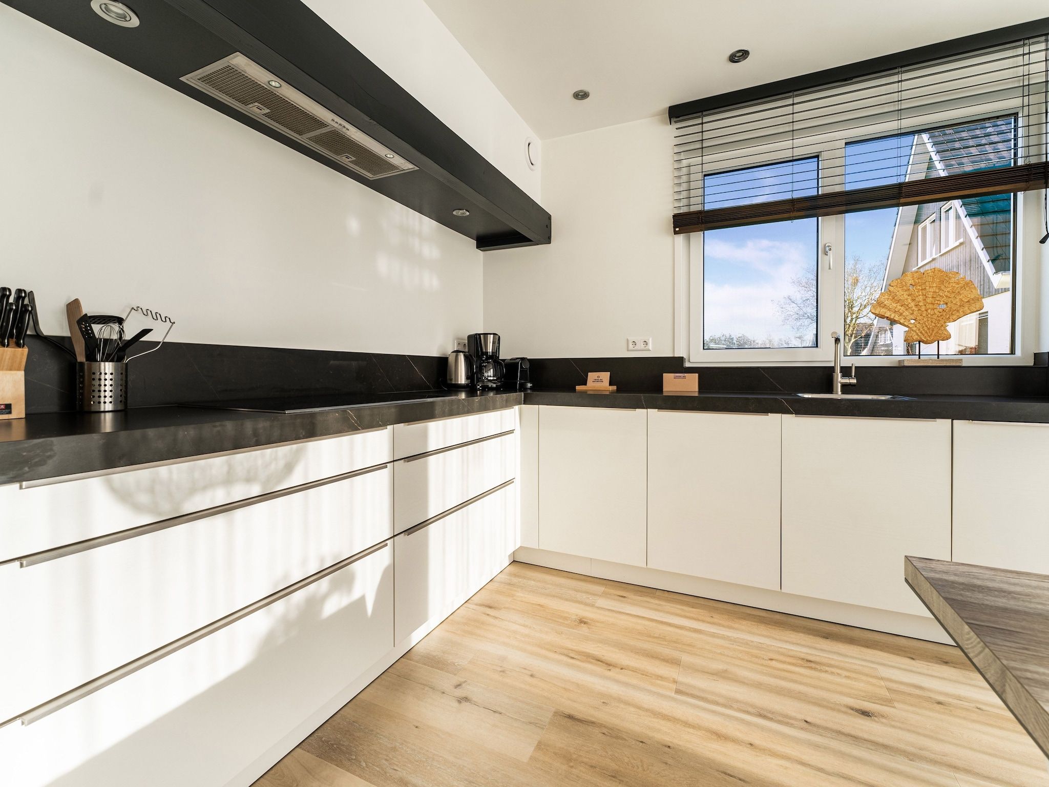 De keuken van So What 35A in De Koog Texel