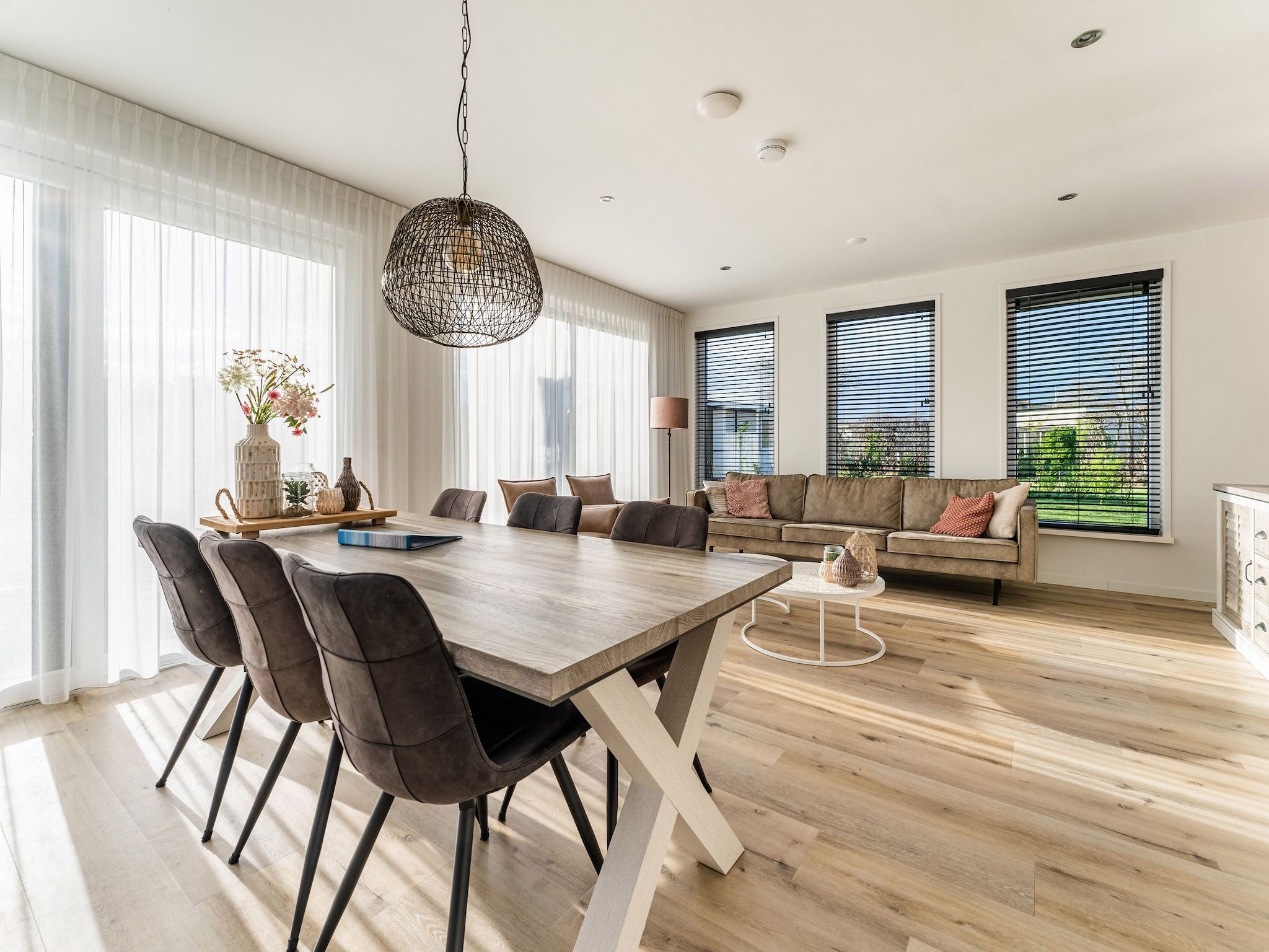 De woonkamer van So What 35A in De Koog Texel