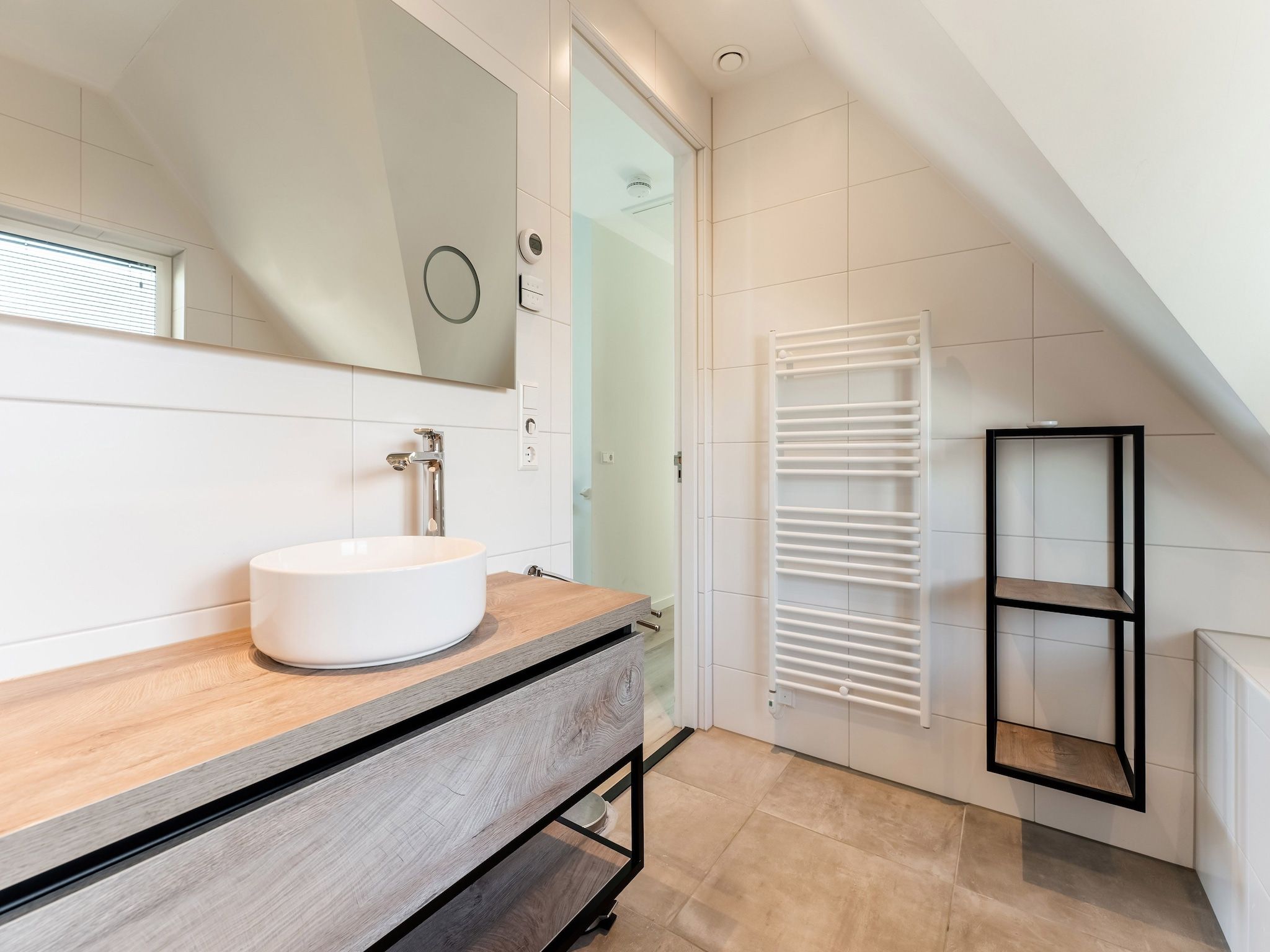 De badkamer van So What 35A in De Koog Texel