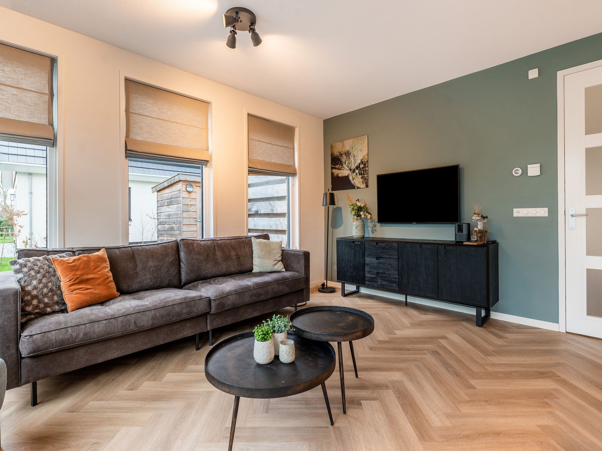 De woonkamer van So What 39 in De Koog Texel