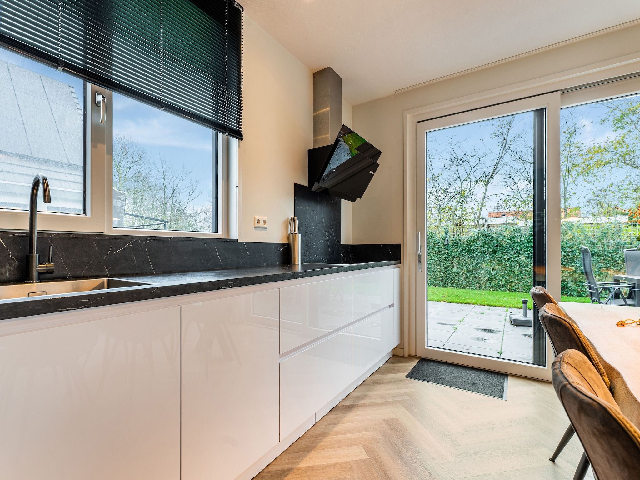 De keuken van So What 39 in De Koog Texel