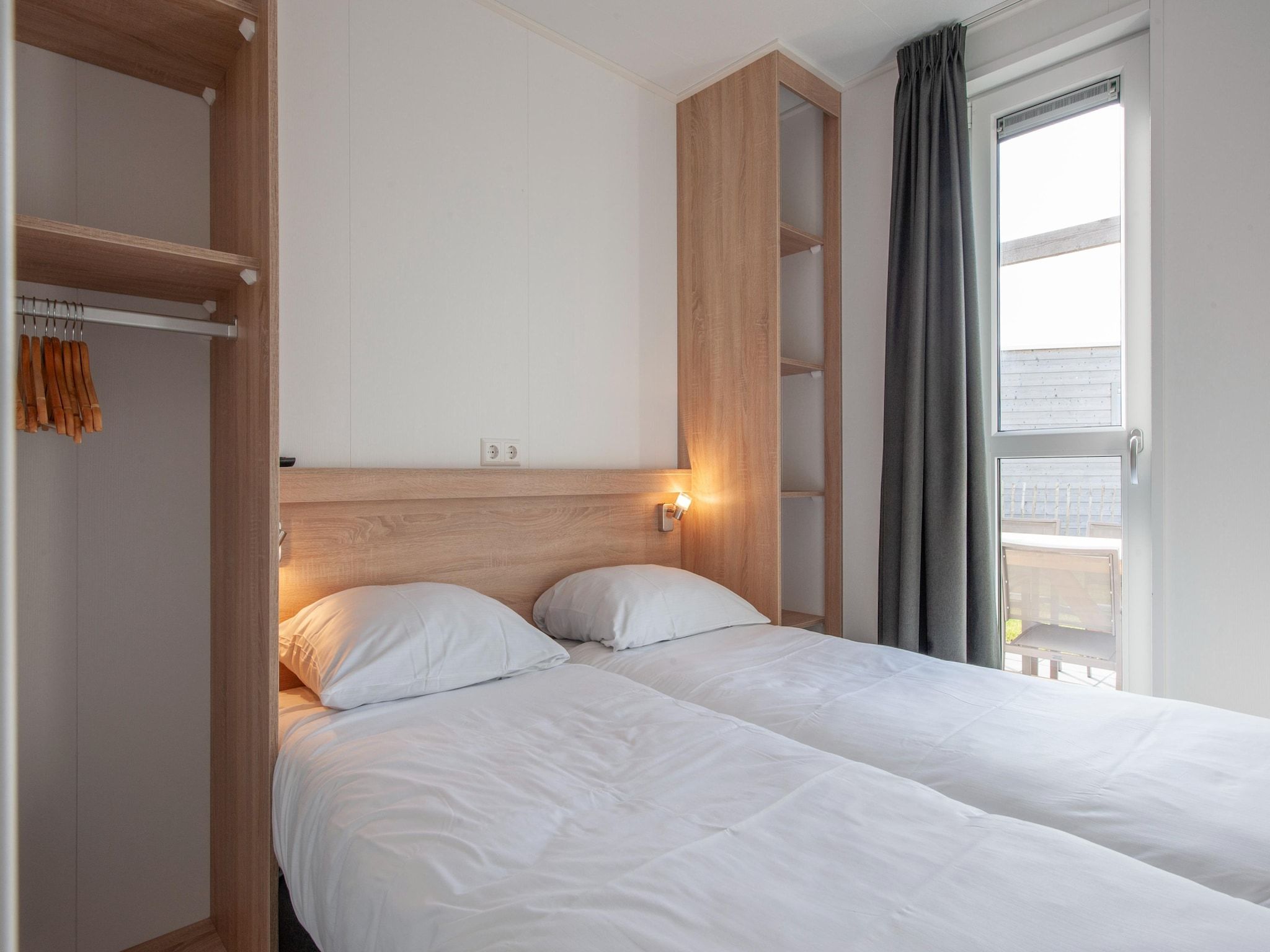 Een slaapkamer van Beach Resort Nieuwvliet-Bad 12 in Nieuwvliet-Bad