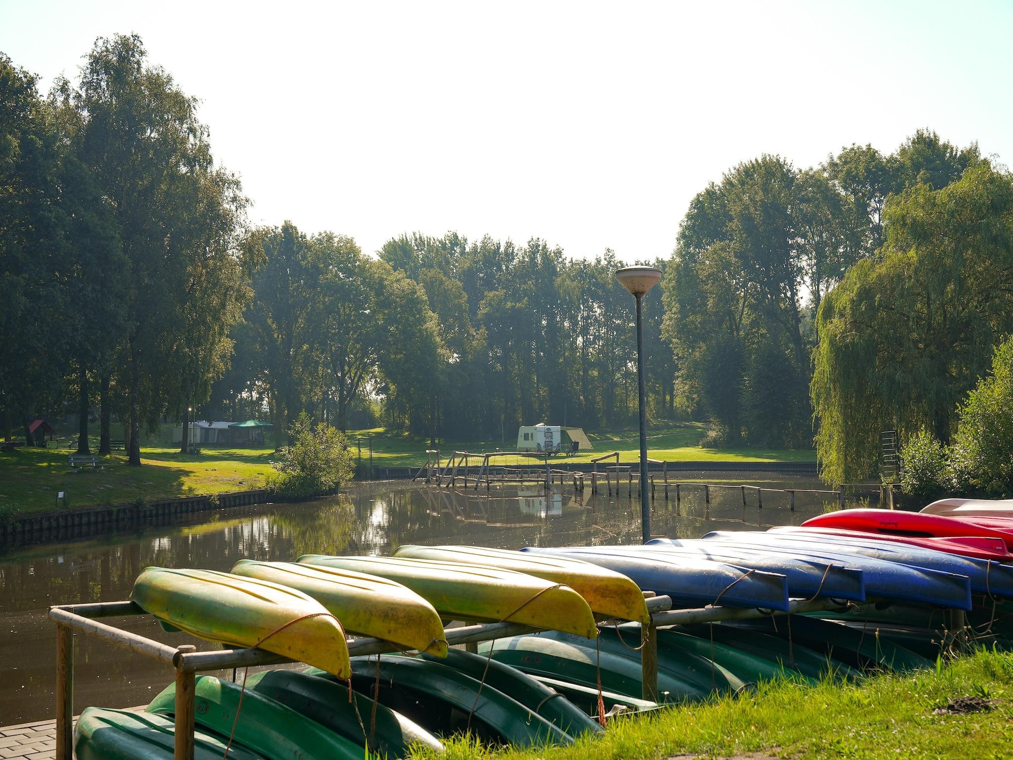 Parkfaciliteiten bij Hunzepark 12 in Gasselternijveen