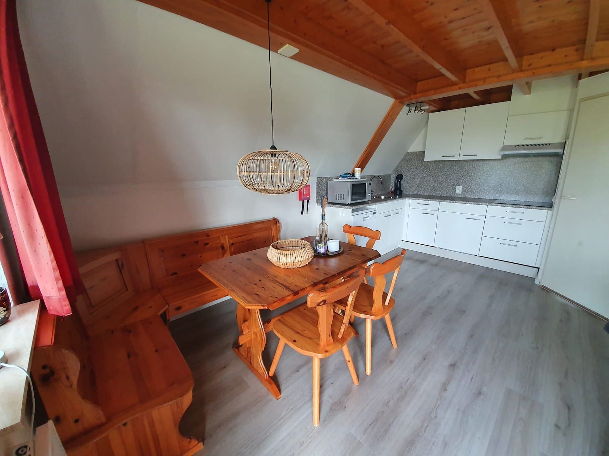 De eetkamer van Boslaan 1 in Gramsbergen