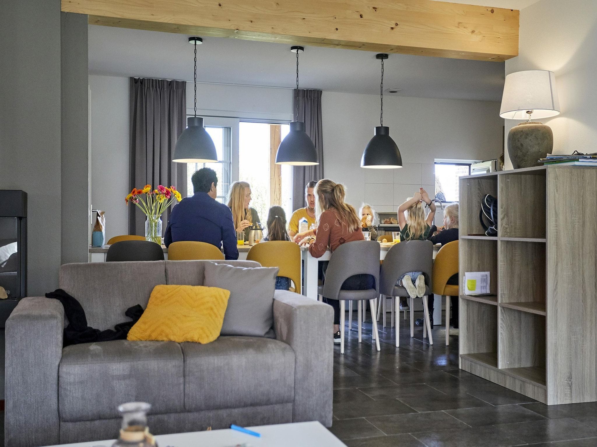 De woonkamer van Buitenhof De Leistert 32 in Roggel