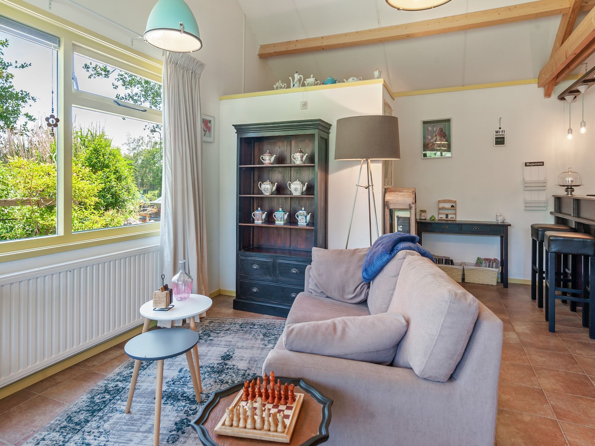 De woonkamer van De Welp in Eastermar