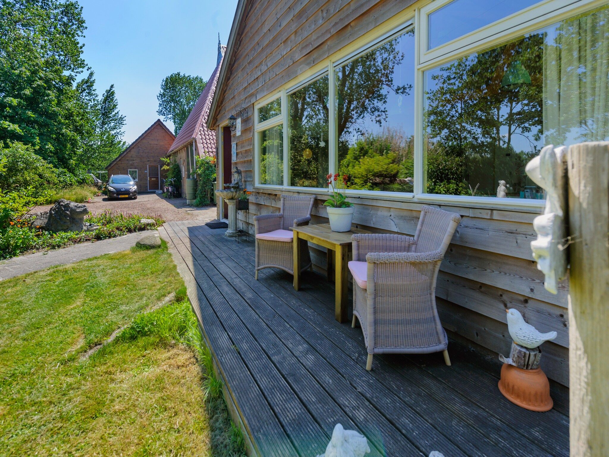 Het terras van De Welp in Eastermar