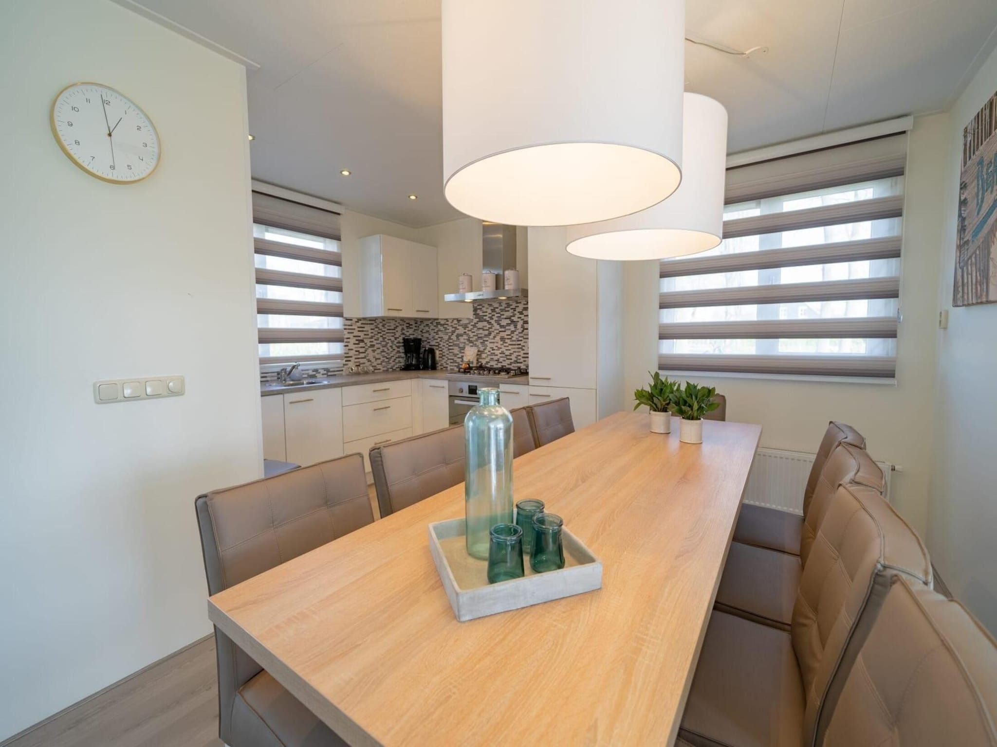 De eetkamer van Beemsterdijk  8 personen in West-Graftdijk