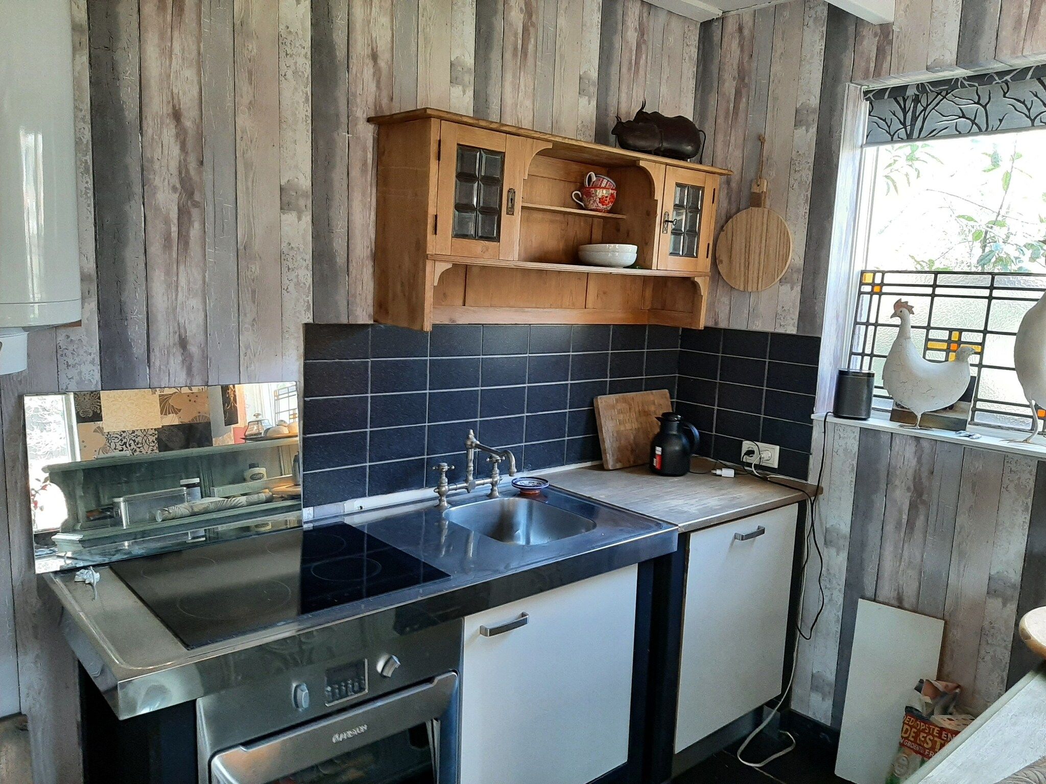 De keuken van Vakantiehuis 'Het Atelier' in Sleen