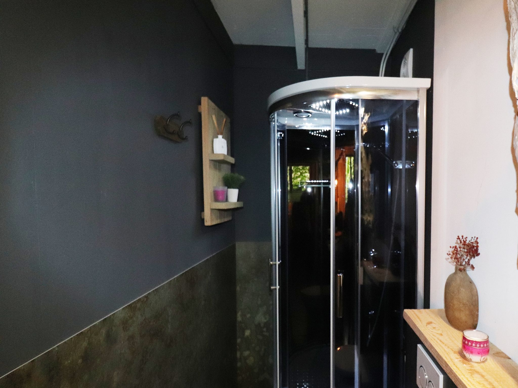 De badkamer van Vakantiehuis 'Het Atelier' in Sleen