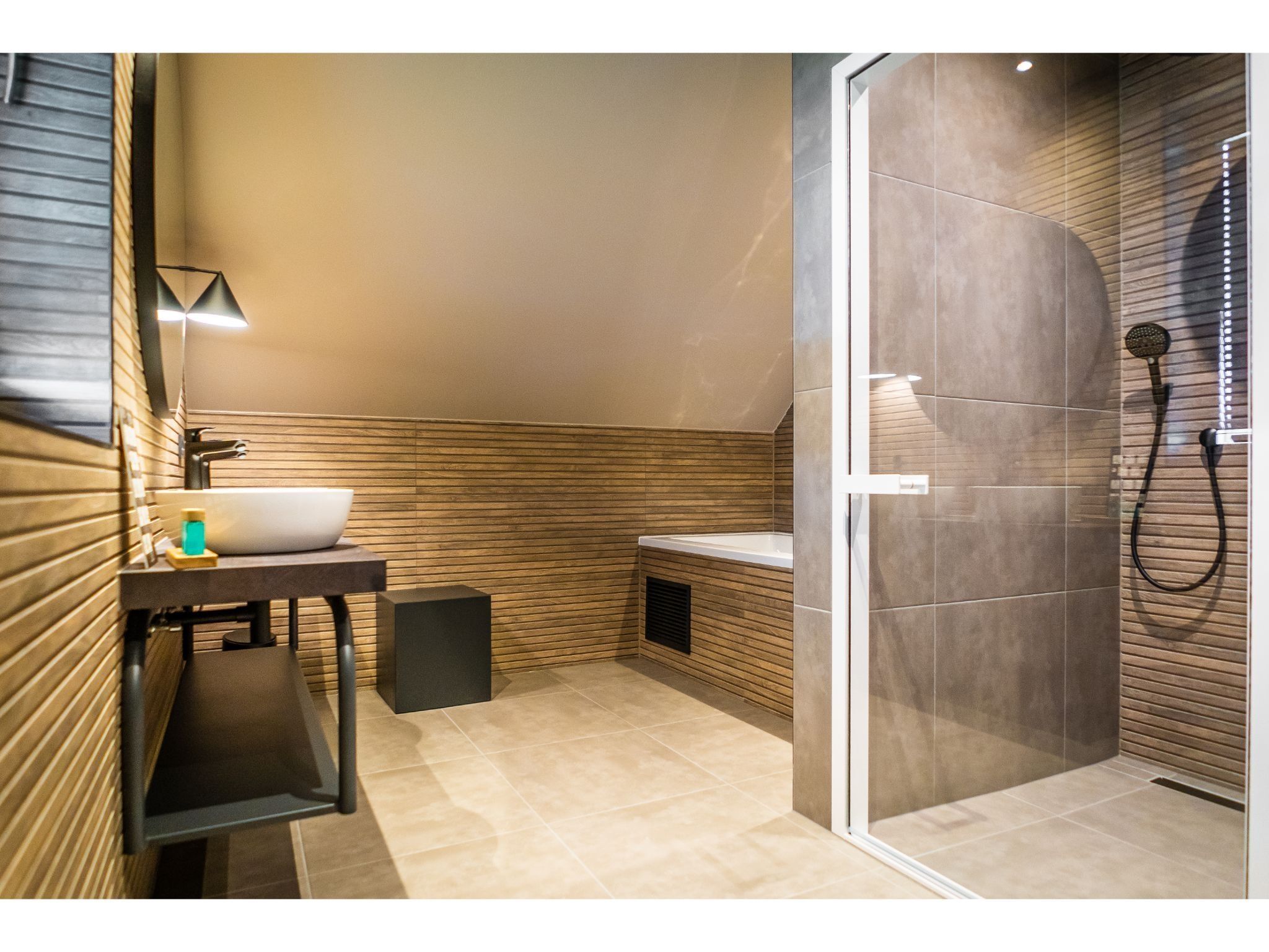 De badkamer van Buytenveldt H4 in De Cocksdorp Texel