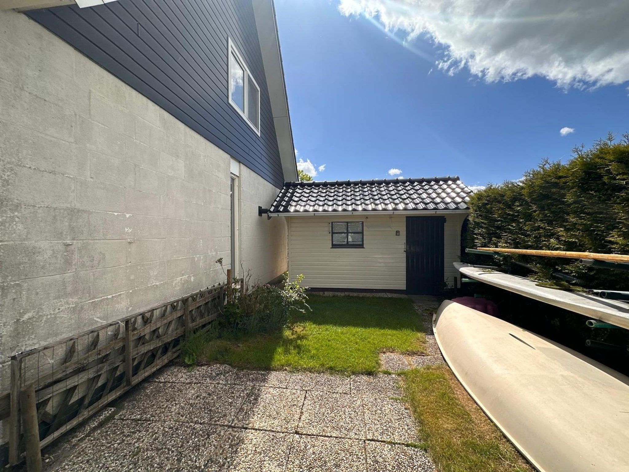 Voorzieningen bij Scharsterlaan 9 in Boornzwaag