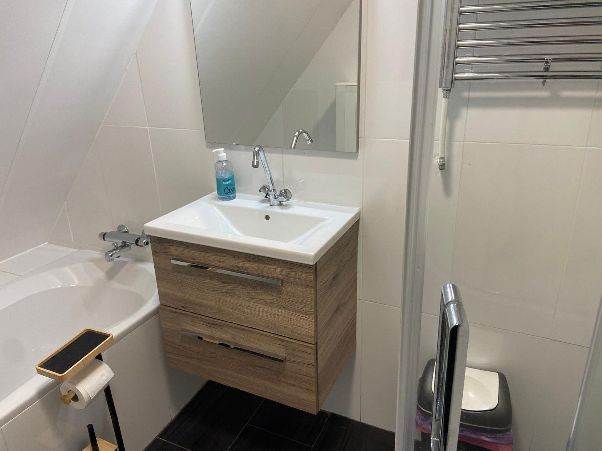 De badkamer van Scharsterlaan 9 in Boornzwaag