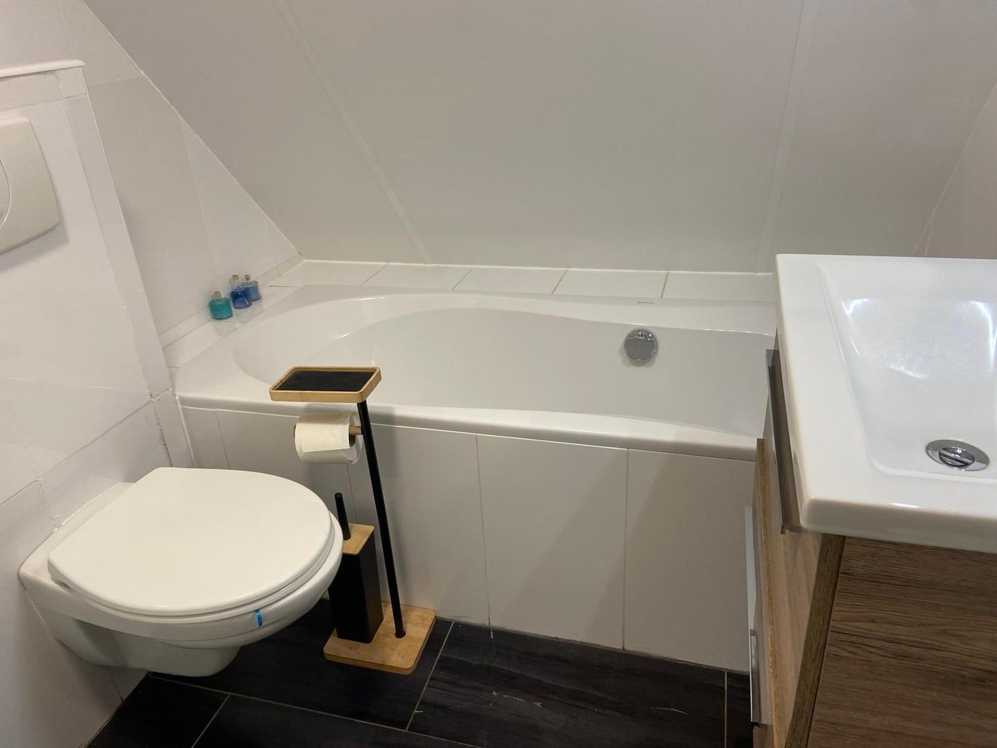 De badkamer van Scharsterlaan 9 in Boornzwaag