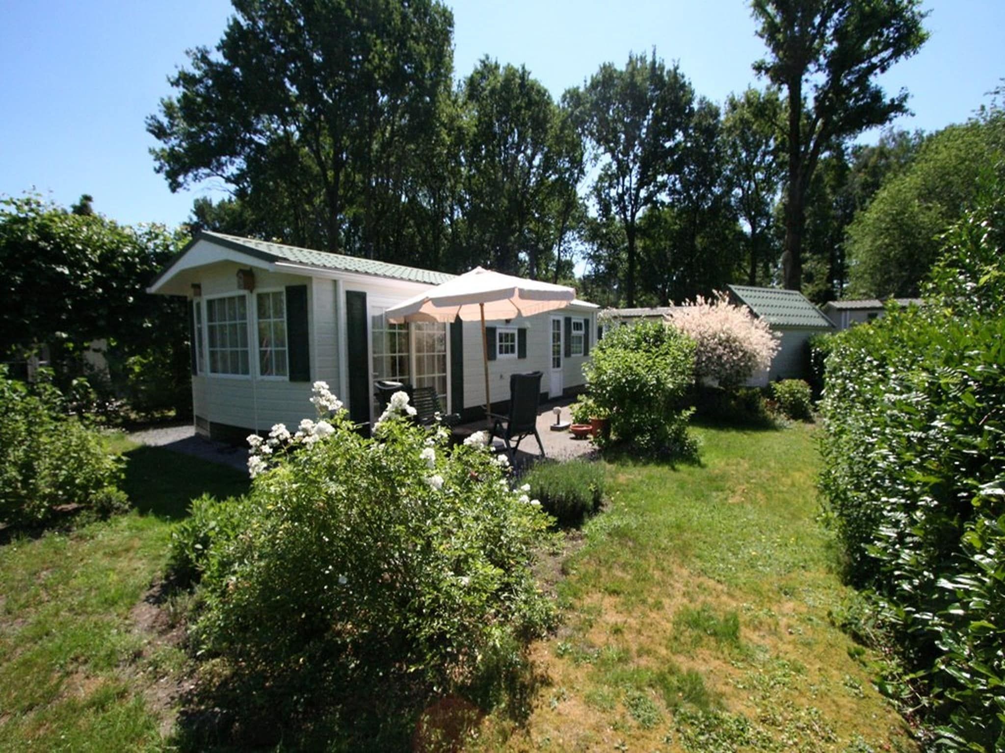 De buitenkant van Huisje 84 in Stegeren