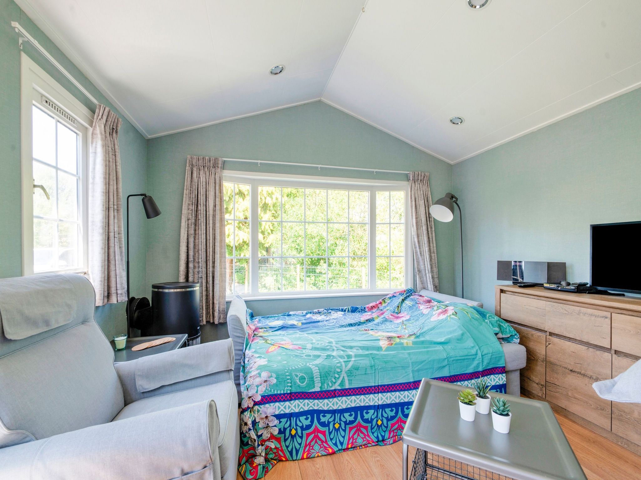 De woonkamer van Huisje 84 in Stegeren