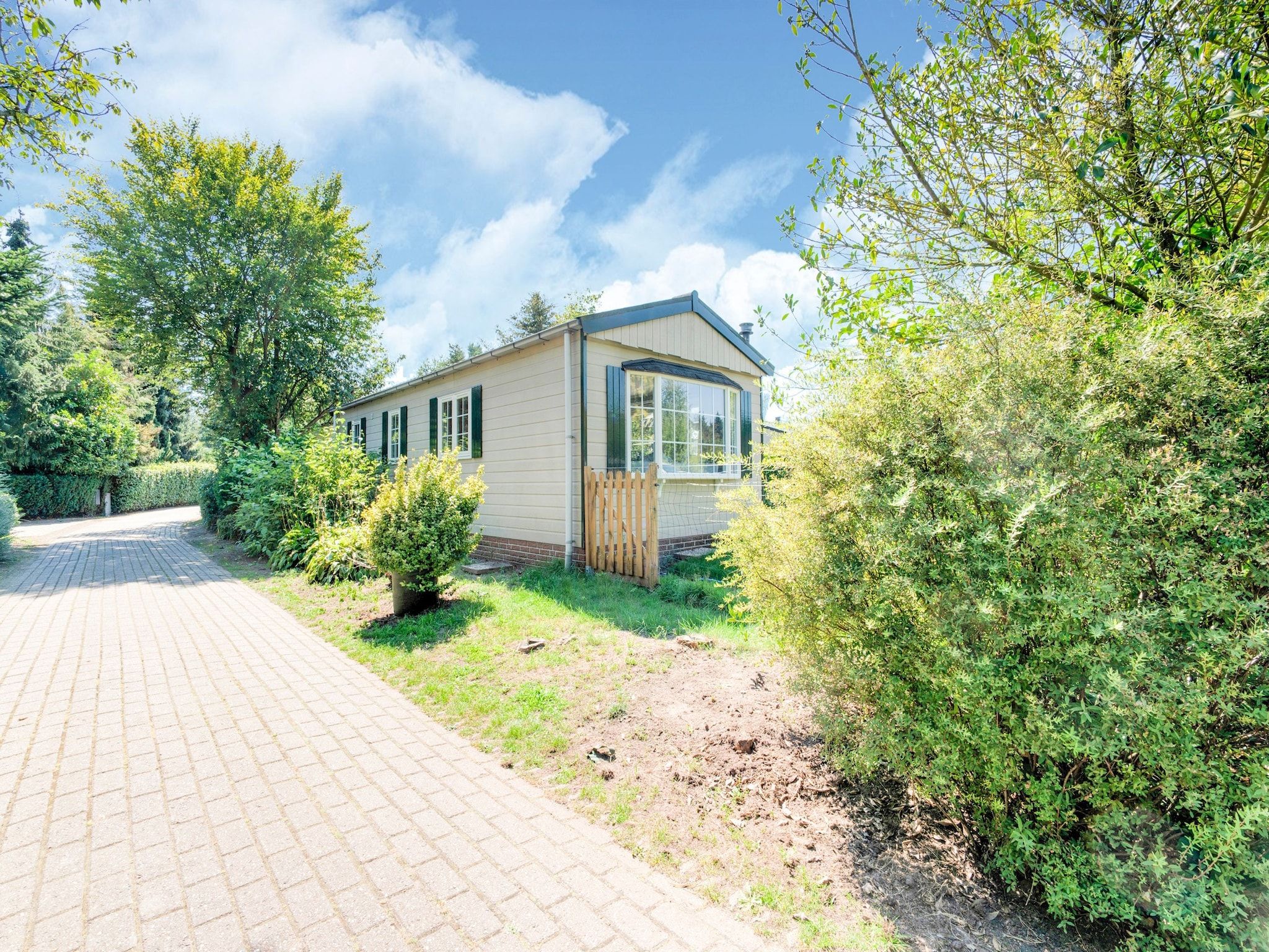 De tuin van Huisje 84 in Stegeren