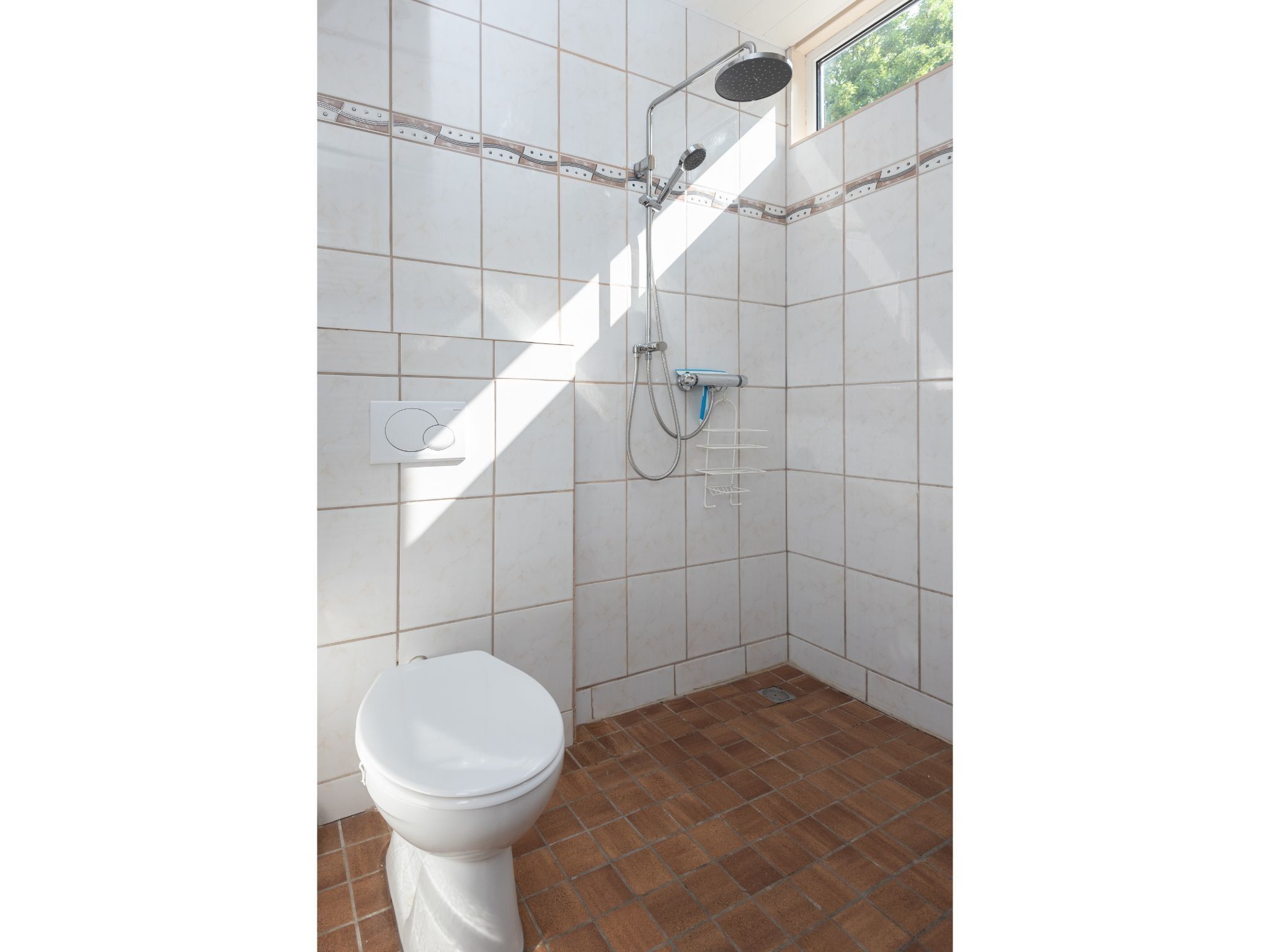 De badkamer van Smallengange 45 in Kortgene