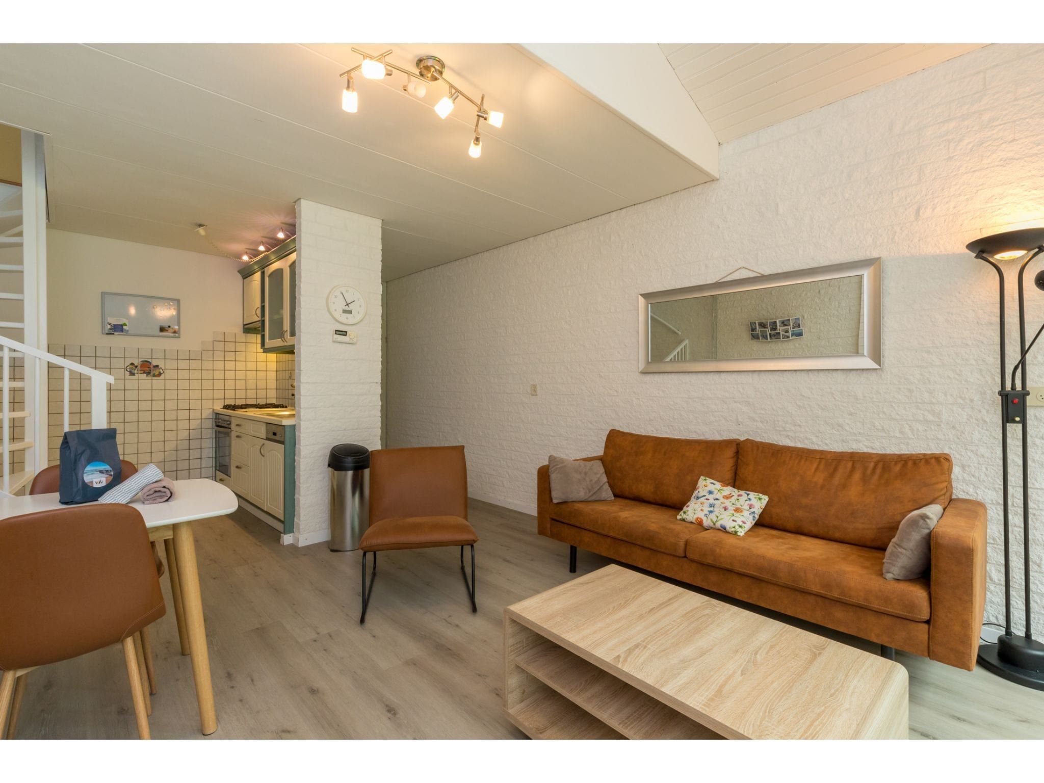 De woonkamer van Smallengange 45 in Kortgene