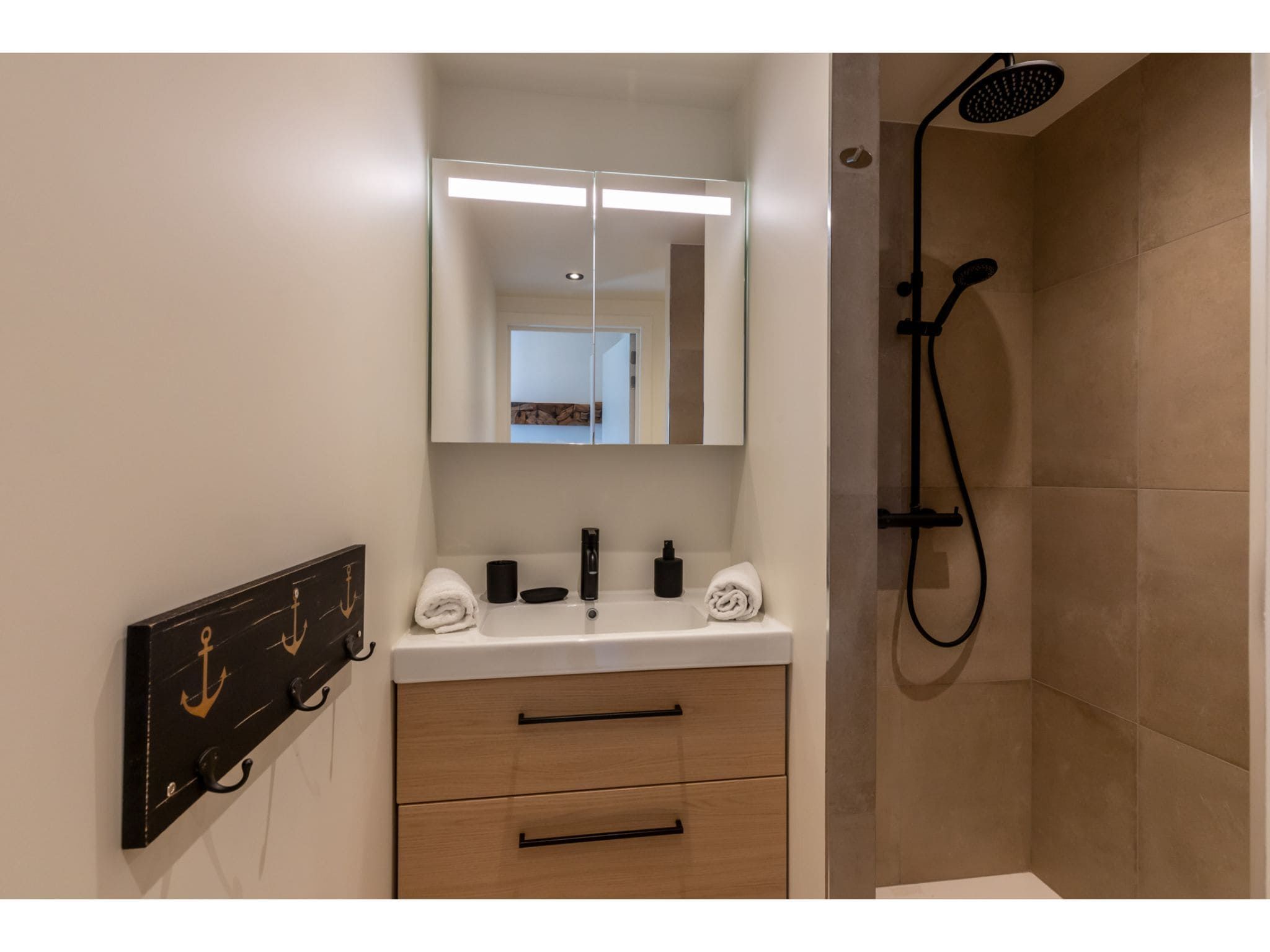 De badkamer van Lepelblad 42 in Nieuwvliet-Bad