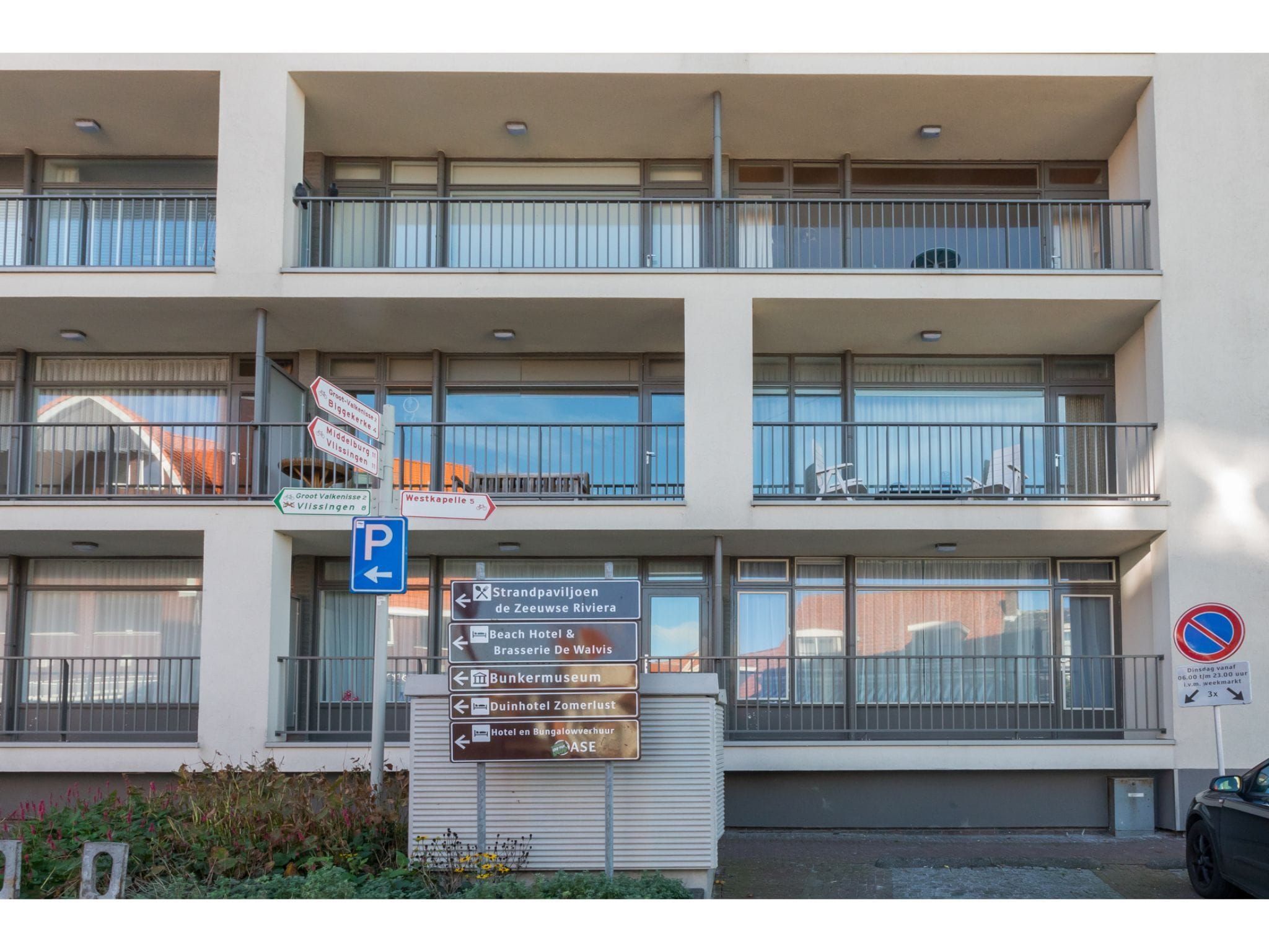 De buitenkant van Duinstraatje  Zoutelande in Zoutelande