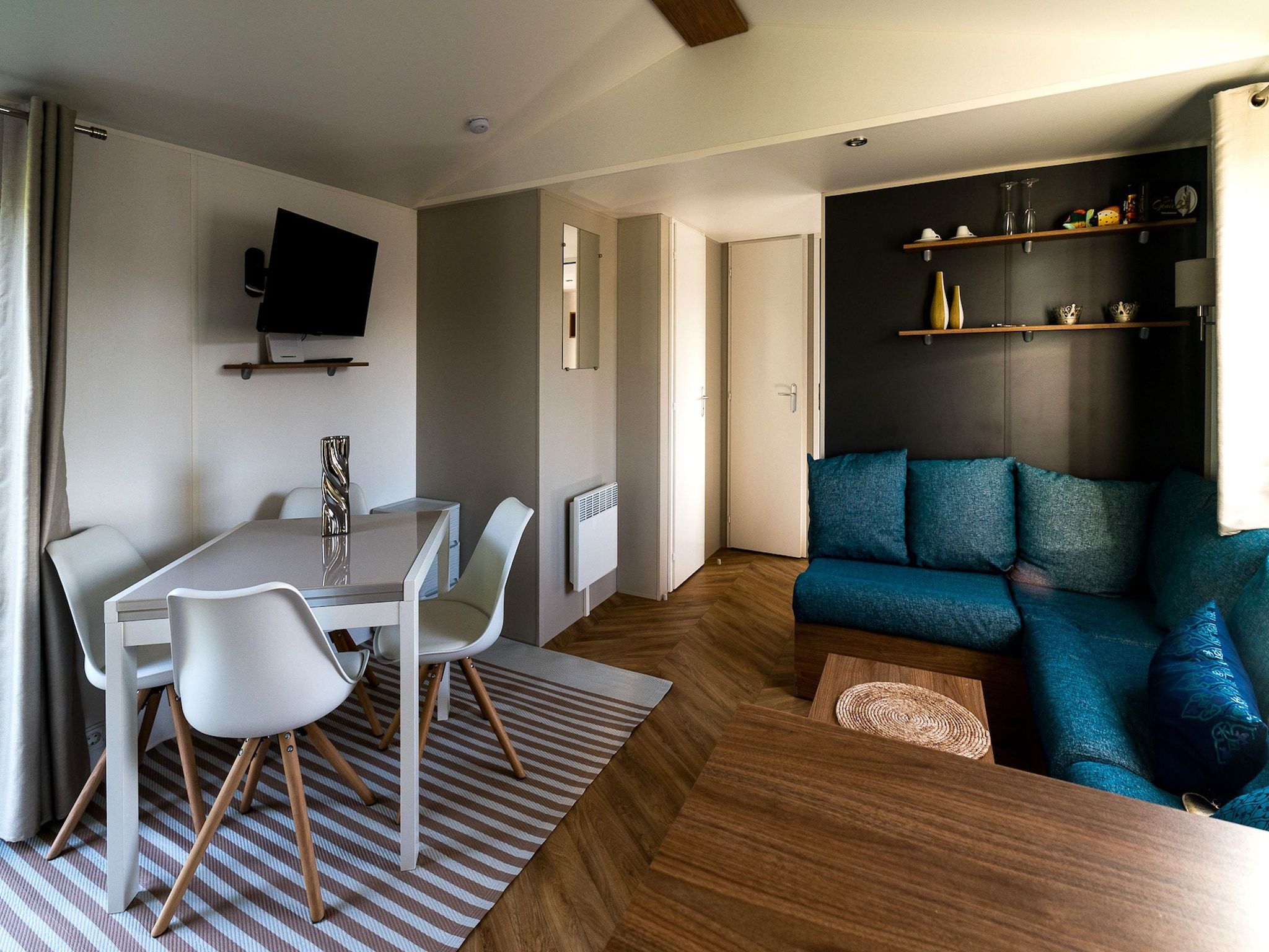 De woonkamer van Ocean Dreams Oostkapelle Zeeland M55 in Oostkapelle