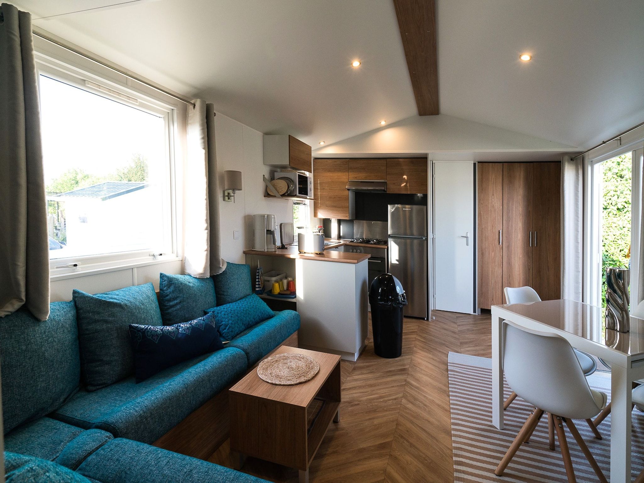 De eetkamer van Ocean Dreams Oostkapelle Zeeland M55 in Oostkapelle