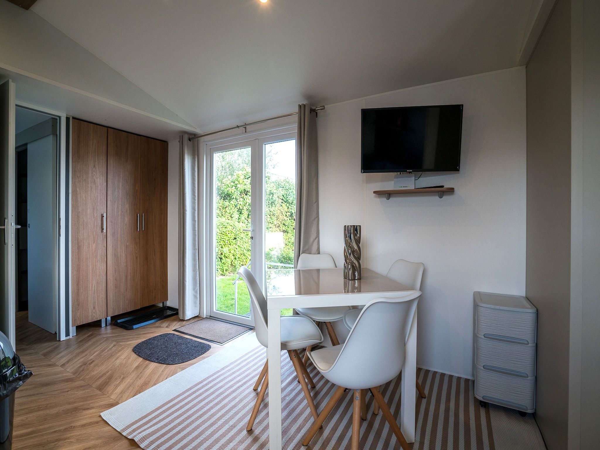 De eetkamer van Ocean Dreams Oostkapelle Zeeland M55 in Oostkapelle