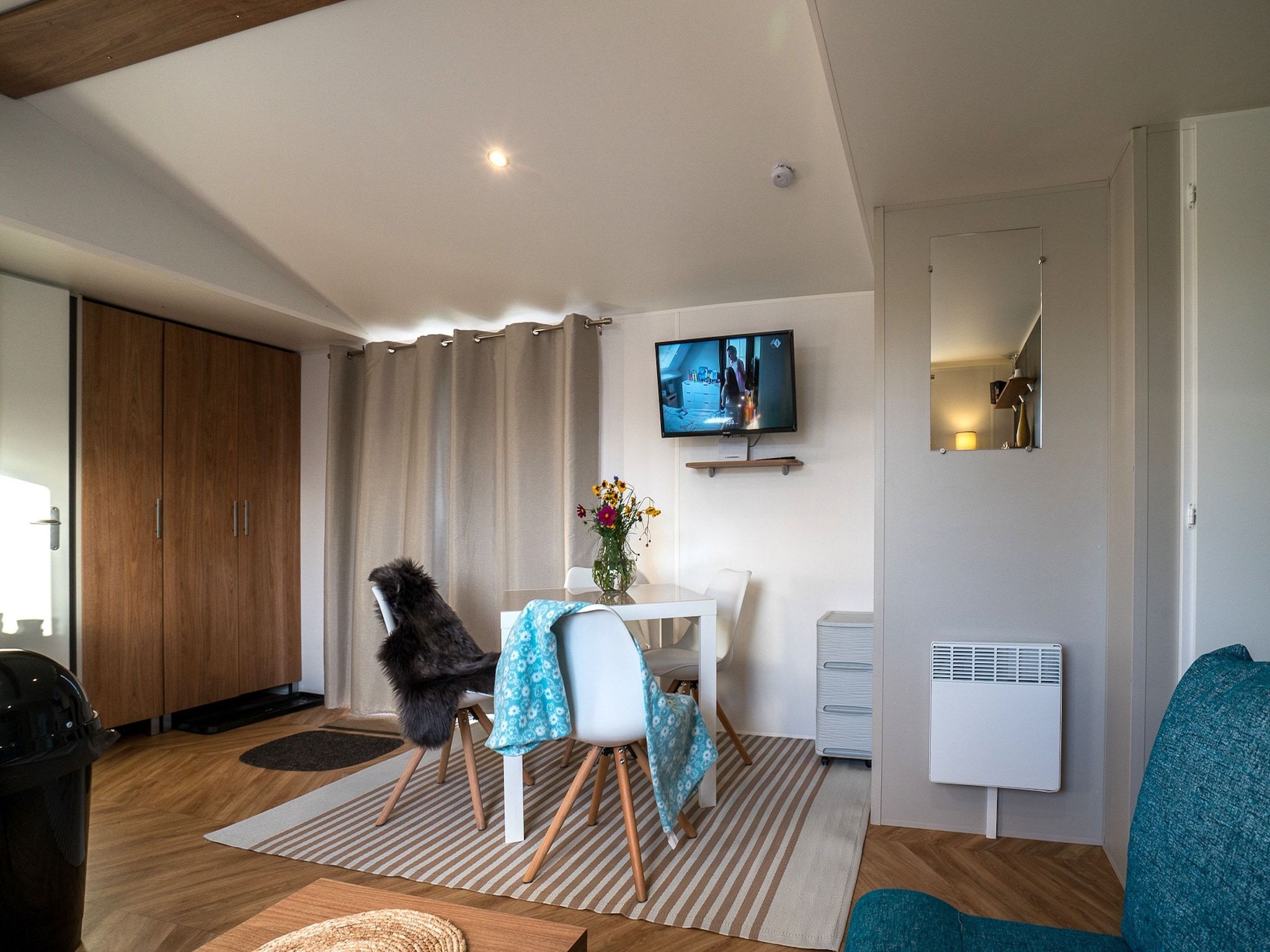 De woonkamer van Ocean Dreams Oostkapelle Zeeland M55 in Oostkapelle