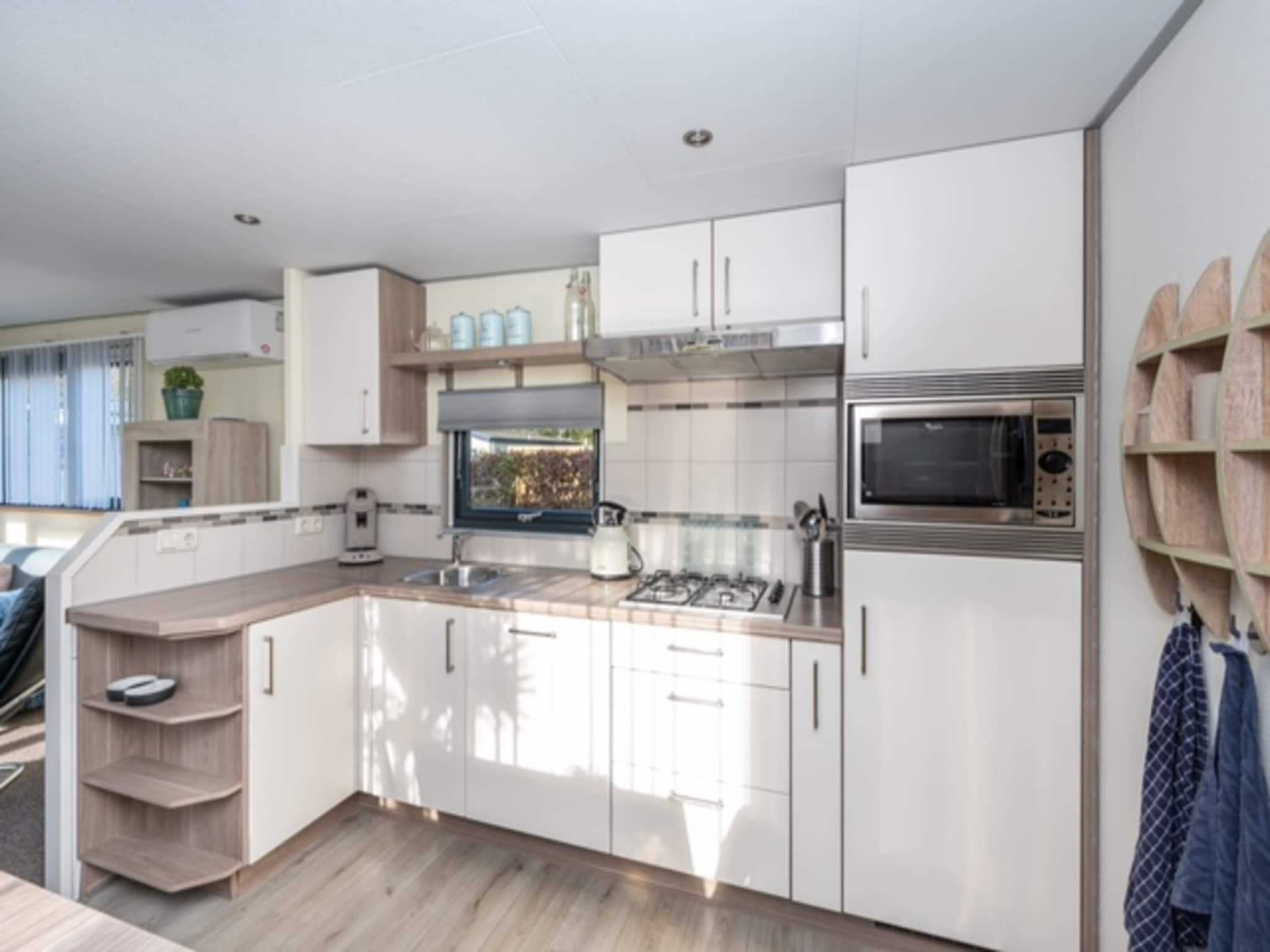 De keuken van Chalet Sea Rocks in Goedereede