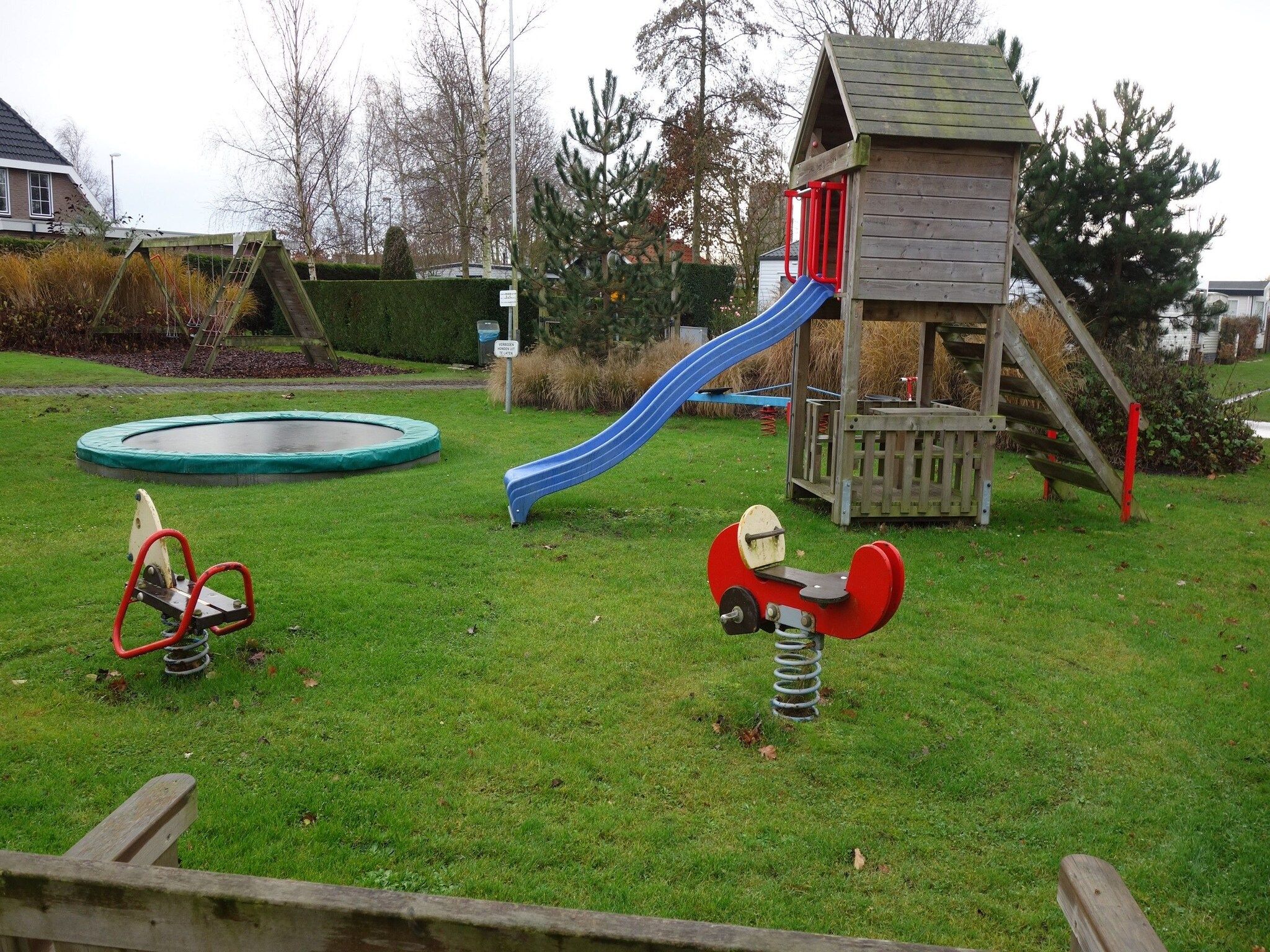 Parkfaciliteiten bij Chalet Sea Rocks in Goedereede