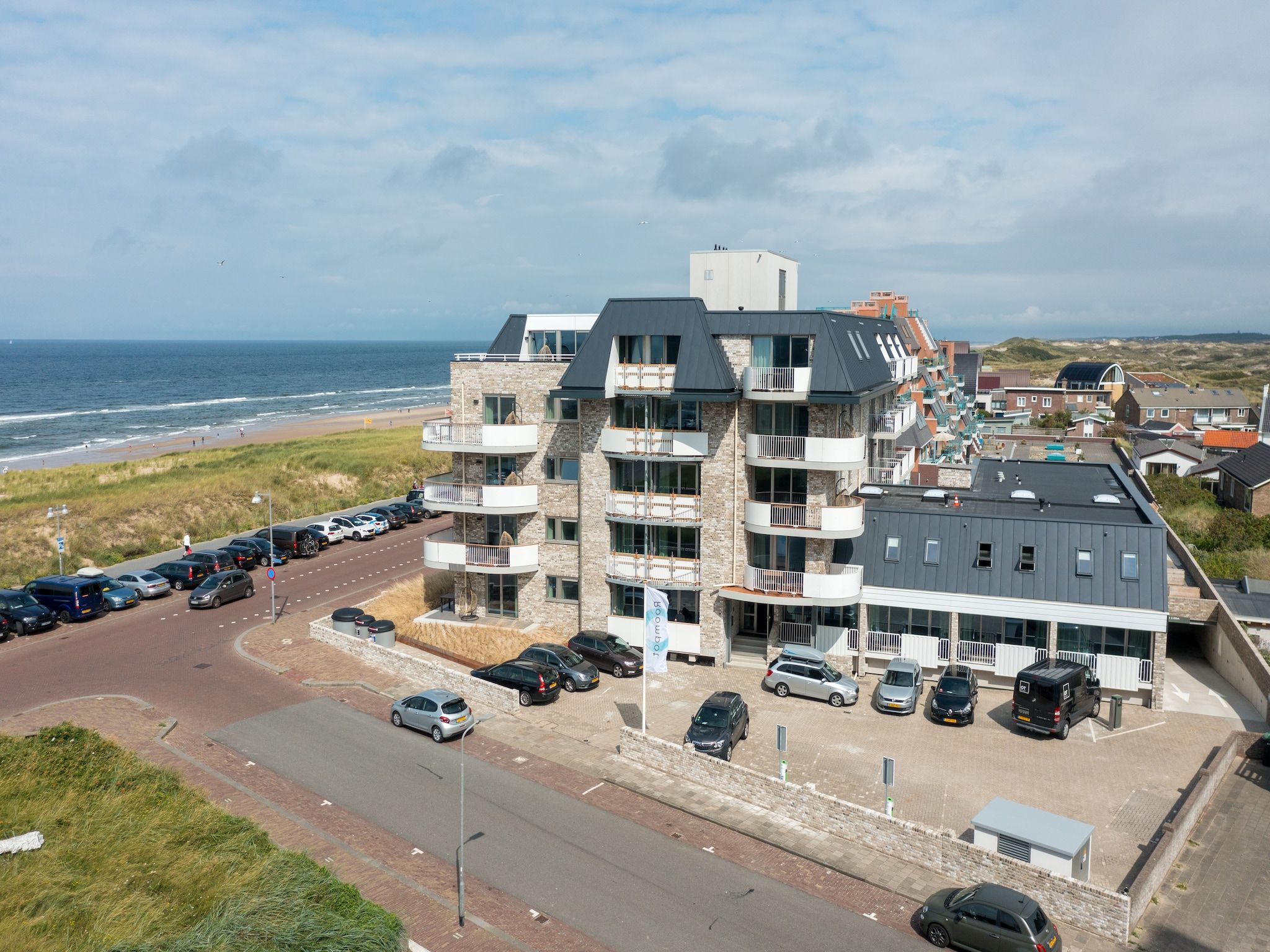 De buitenkant van Residentie de Graaf van Egmont 9 in Egmond aan zee