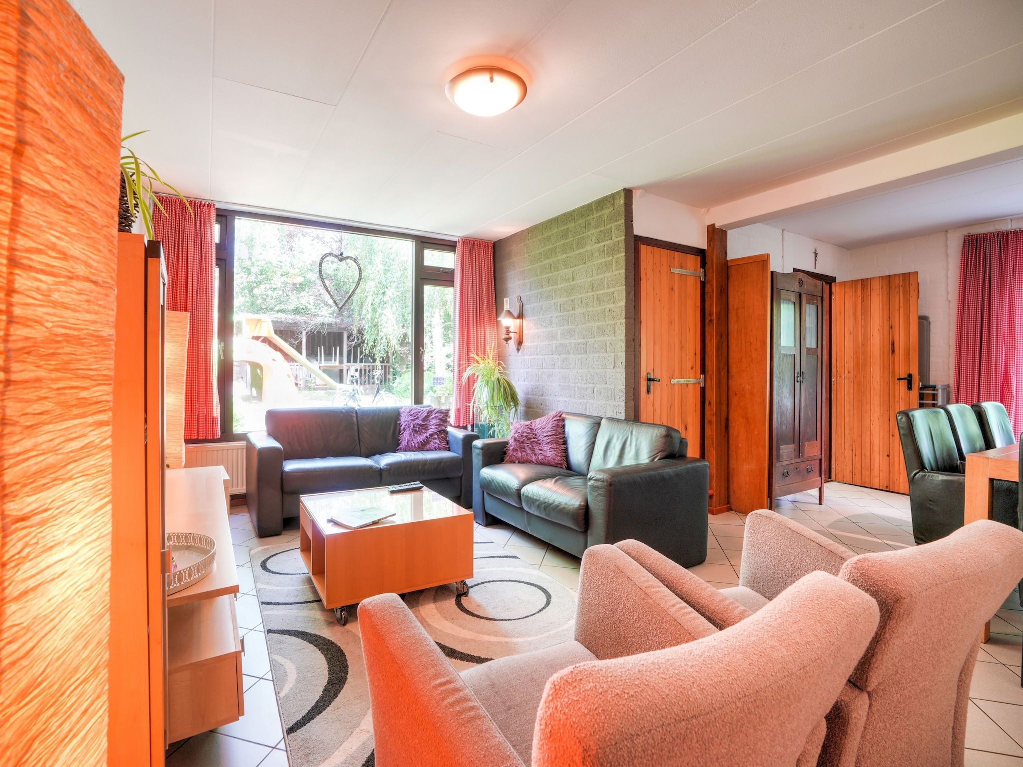 De woonkamer van Waterval 8P in Ulestraten