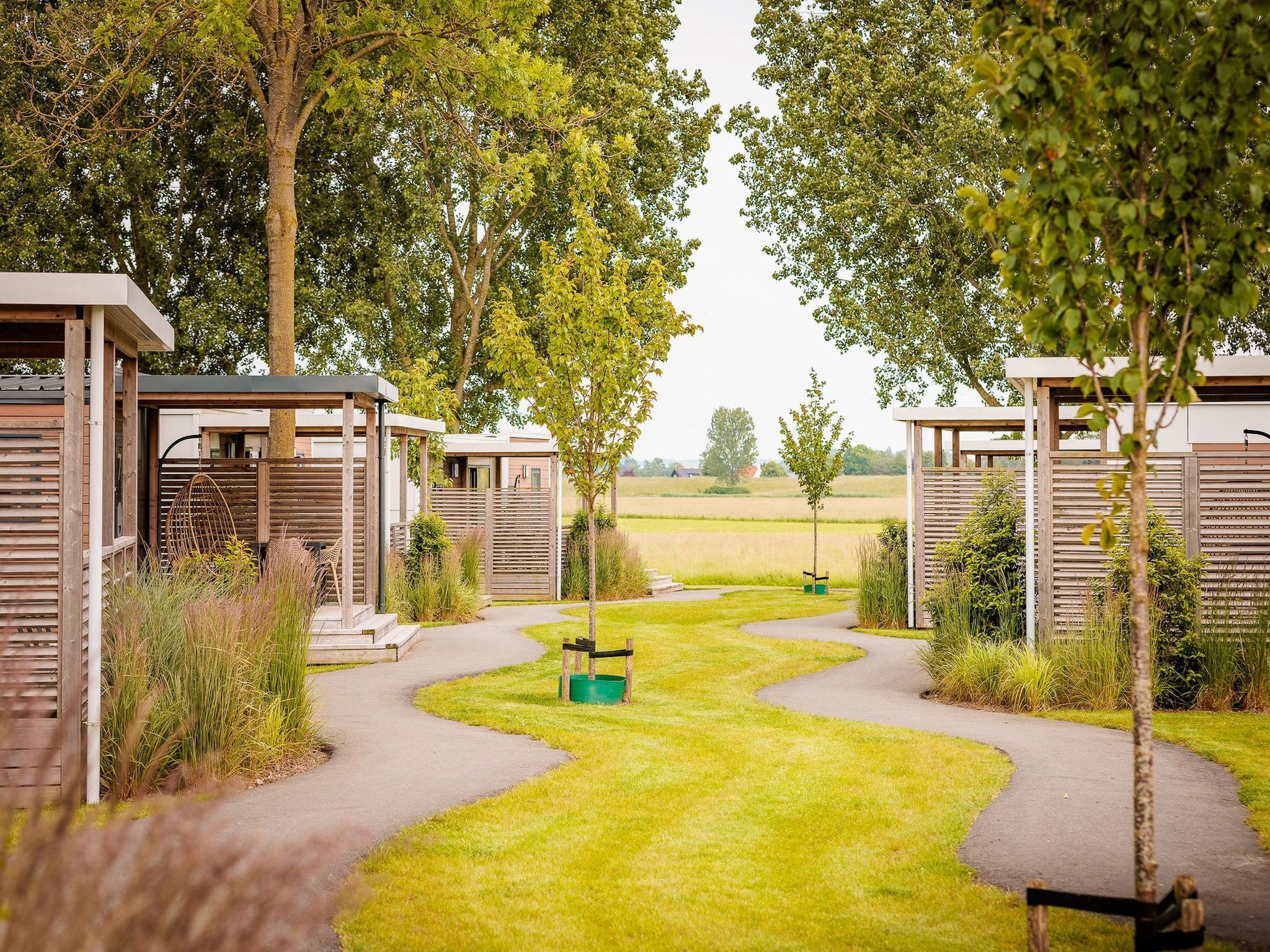 De tuin van Vakantiepark Eiland van Maurik 8 in Maurik