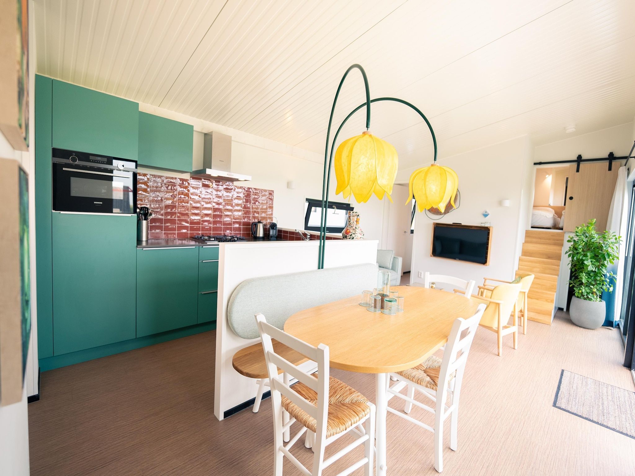 De eetkamer van Resort Callantsoog 4 in Callantsoog