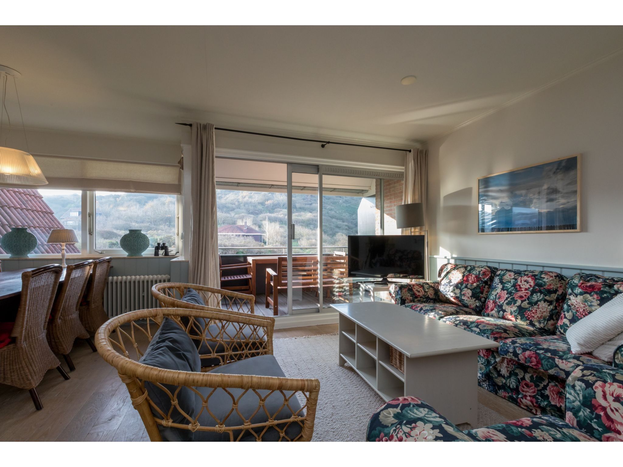 De woonkamer van Duinweg 117-4 Duinoord in Zoutelande