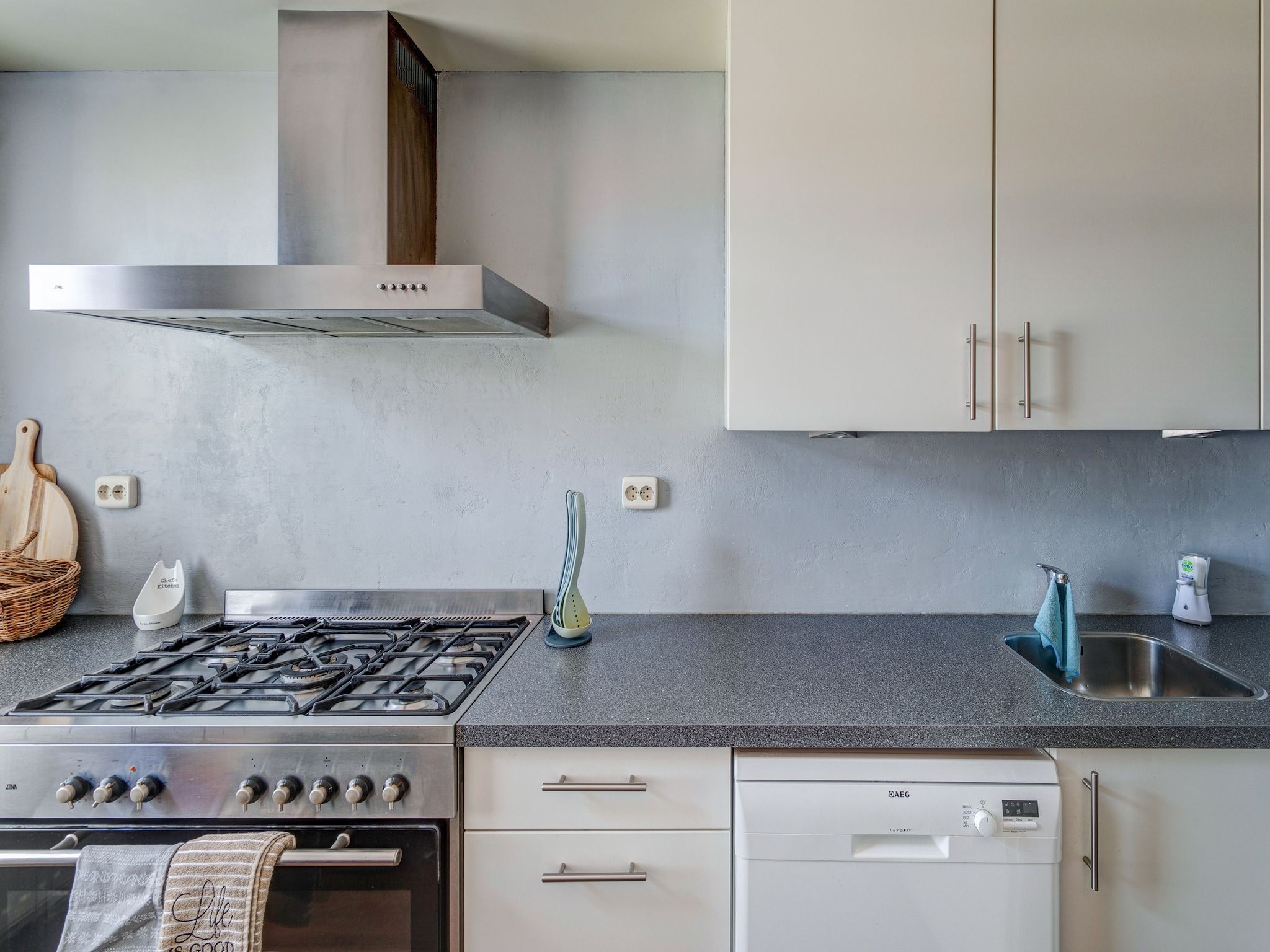 De keuken van Cozy Hideaway in Leeuwarden in Leeuwarden
