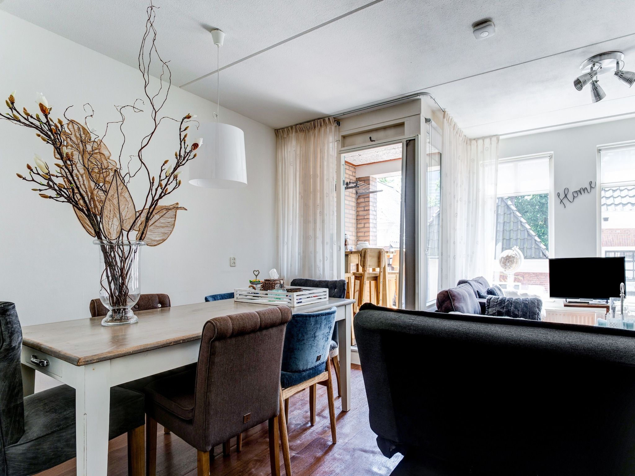 De eetkamer van Cozy Hideaway in Leeuwarden in Leeuwarden