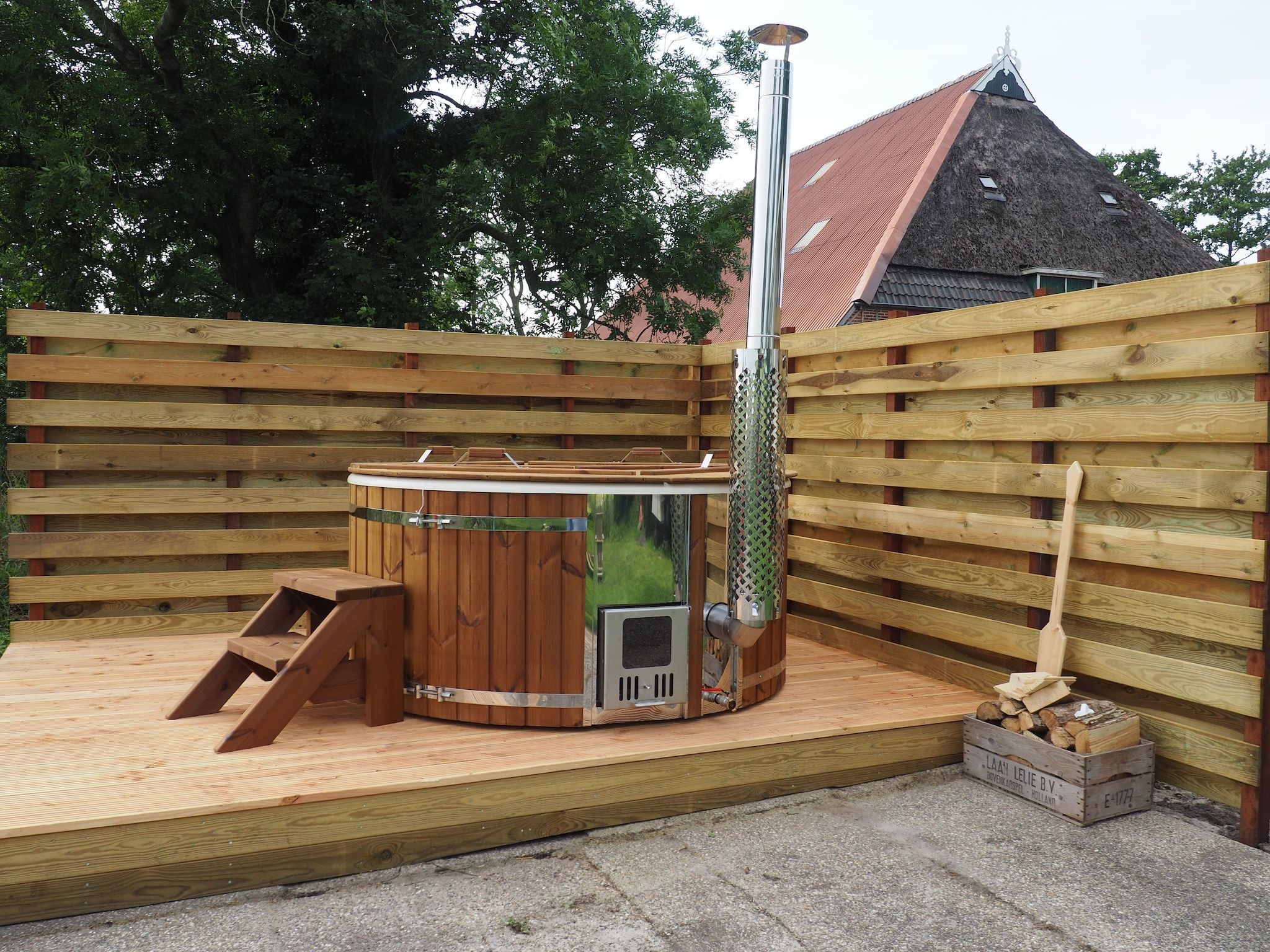 Wellness bij Knus chalet in Friesland met hottub in Suwald