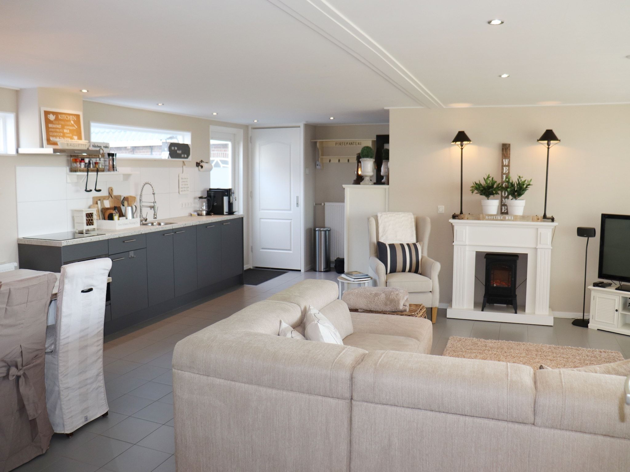 De woonkamer van Wol Thus in Paesens