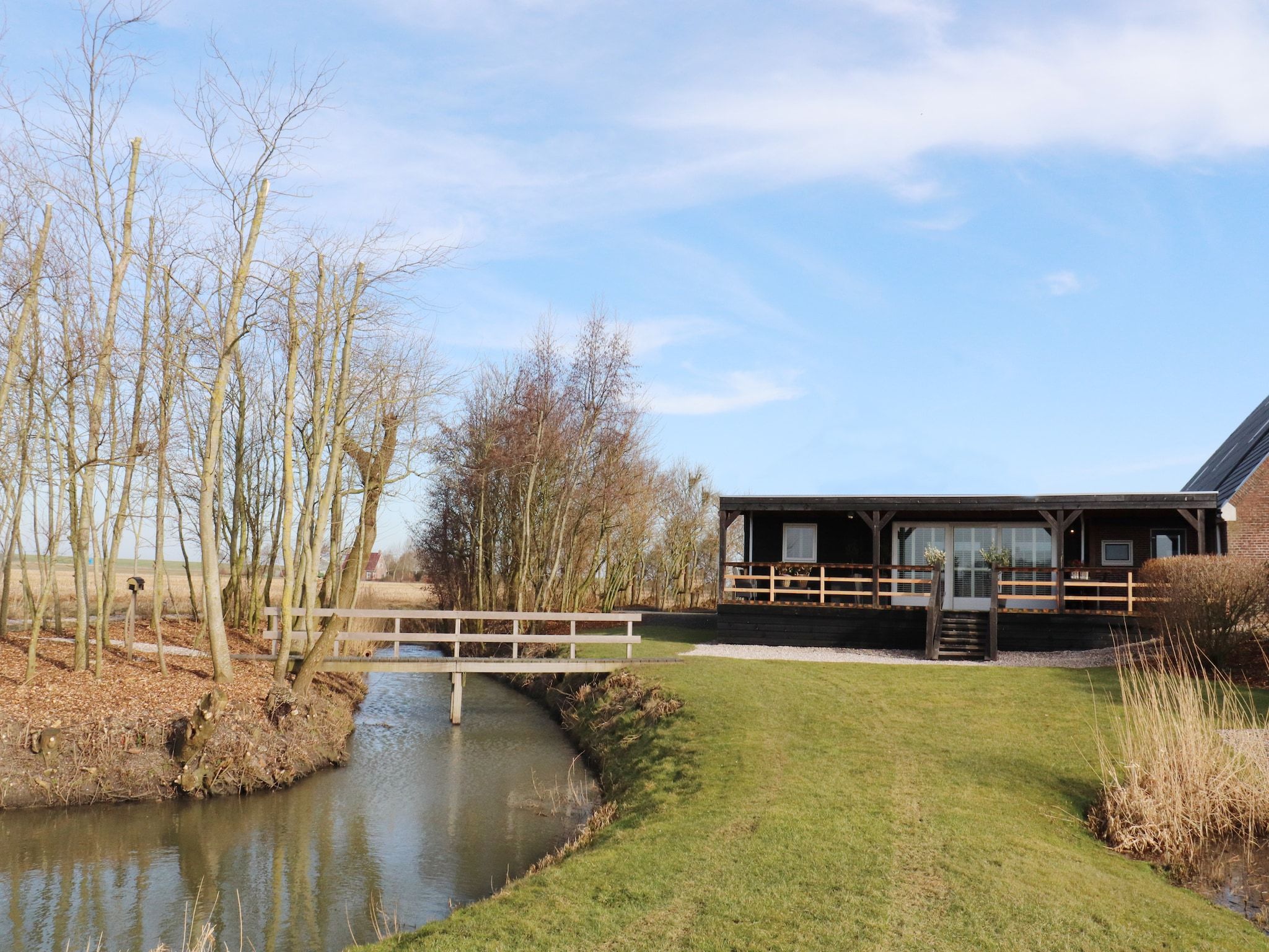 De buitenkant van Wol Thus in Paesens