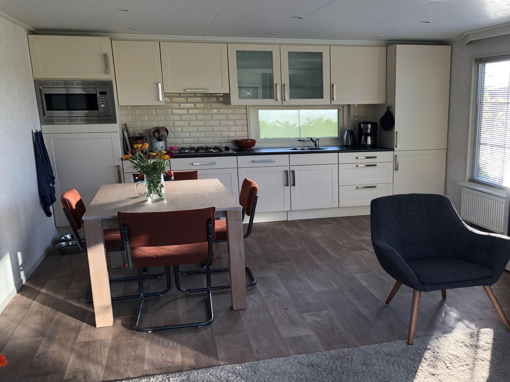 De keuken van Recreatiepark Wiringherlant - Wiringher Chalet 94 in Hippolytushoef