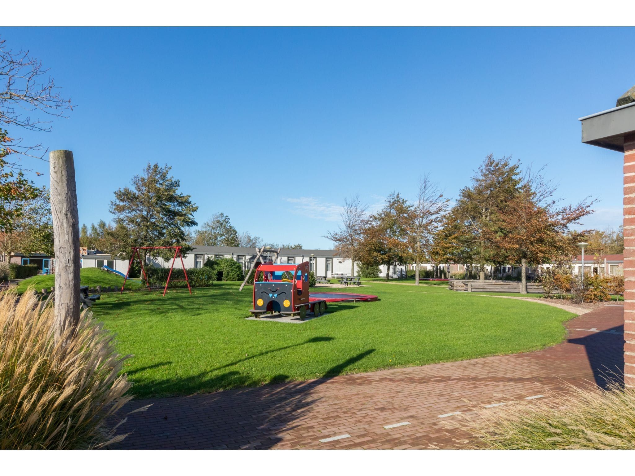 Parkfaciliteiten bij Oostkapelseweg 32 -Ooievaar in Serooskerke