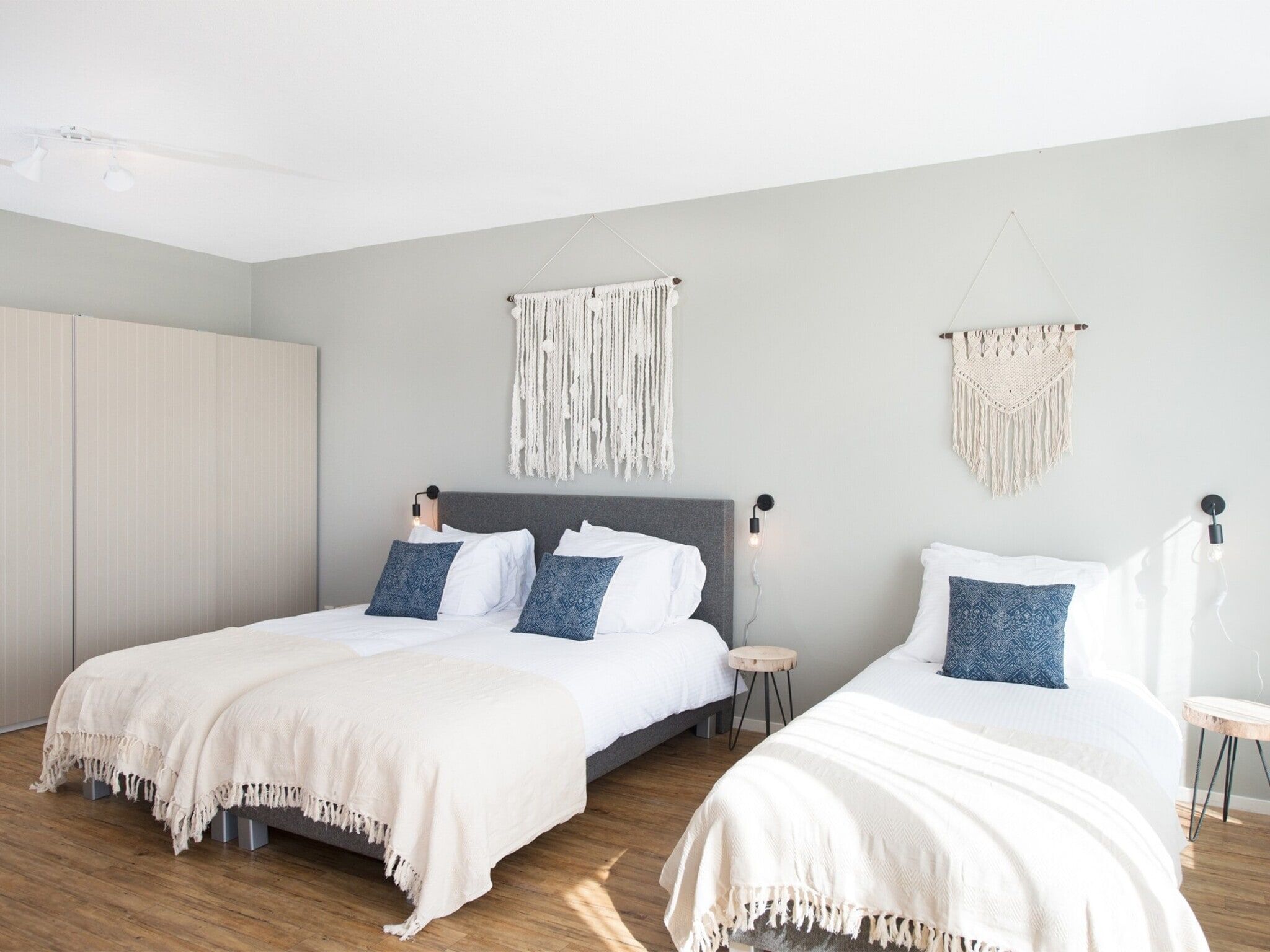Een slaapkamer van Scheveningen Harbour 62A in Den Haag