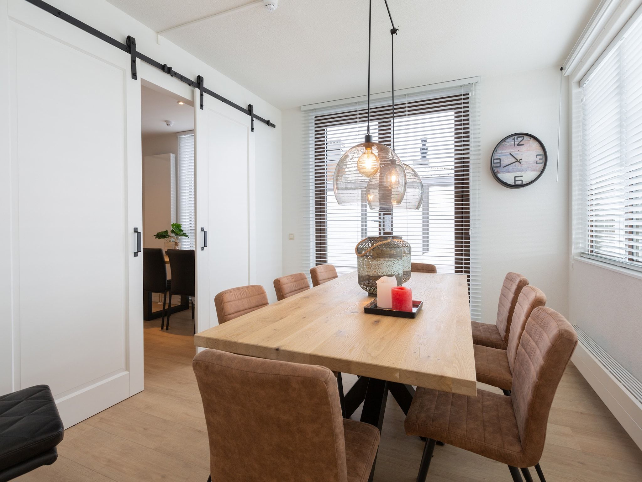 De eetkamer van Scheveningen Harbour 72A in Den Haag