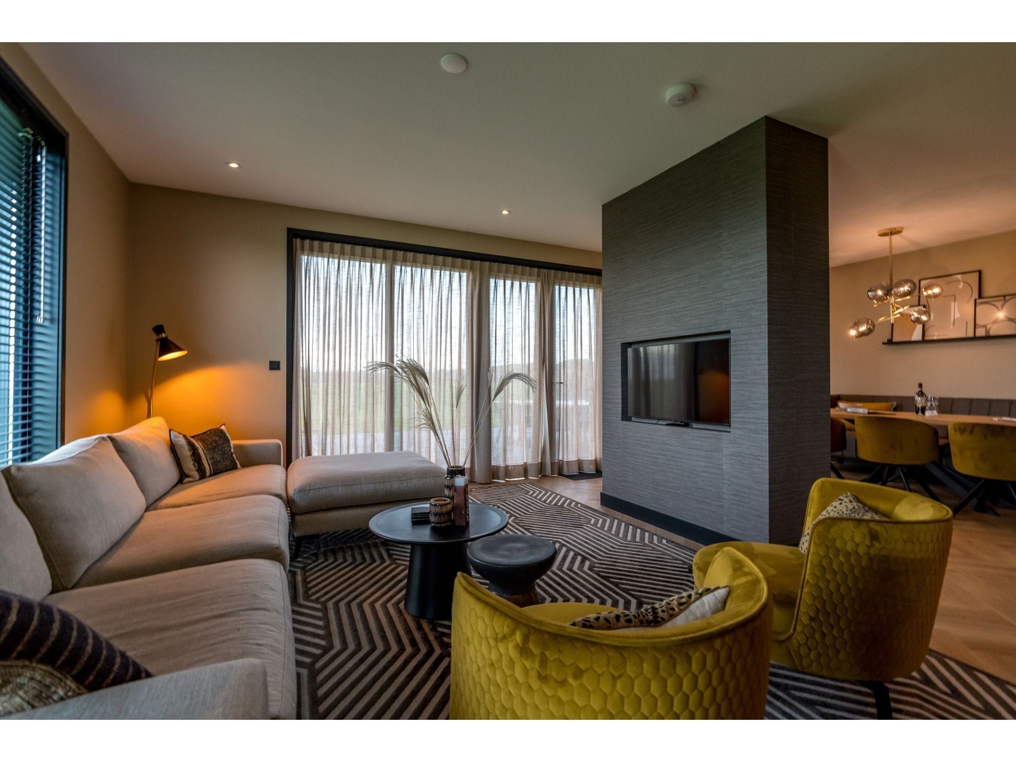 De woonkamer van P-Princenhof C in De Cocksdorp