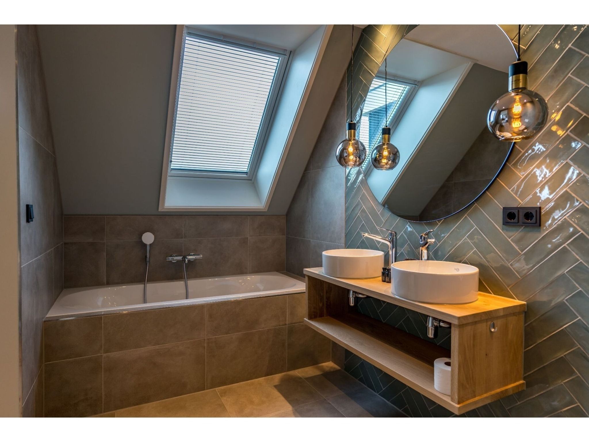 De badkamer van P-Princenhof C in De Cocksdorp